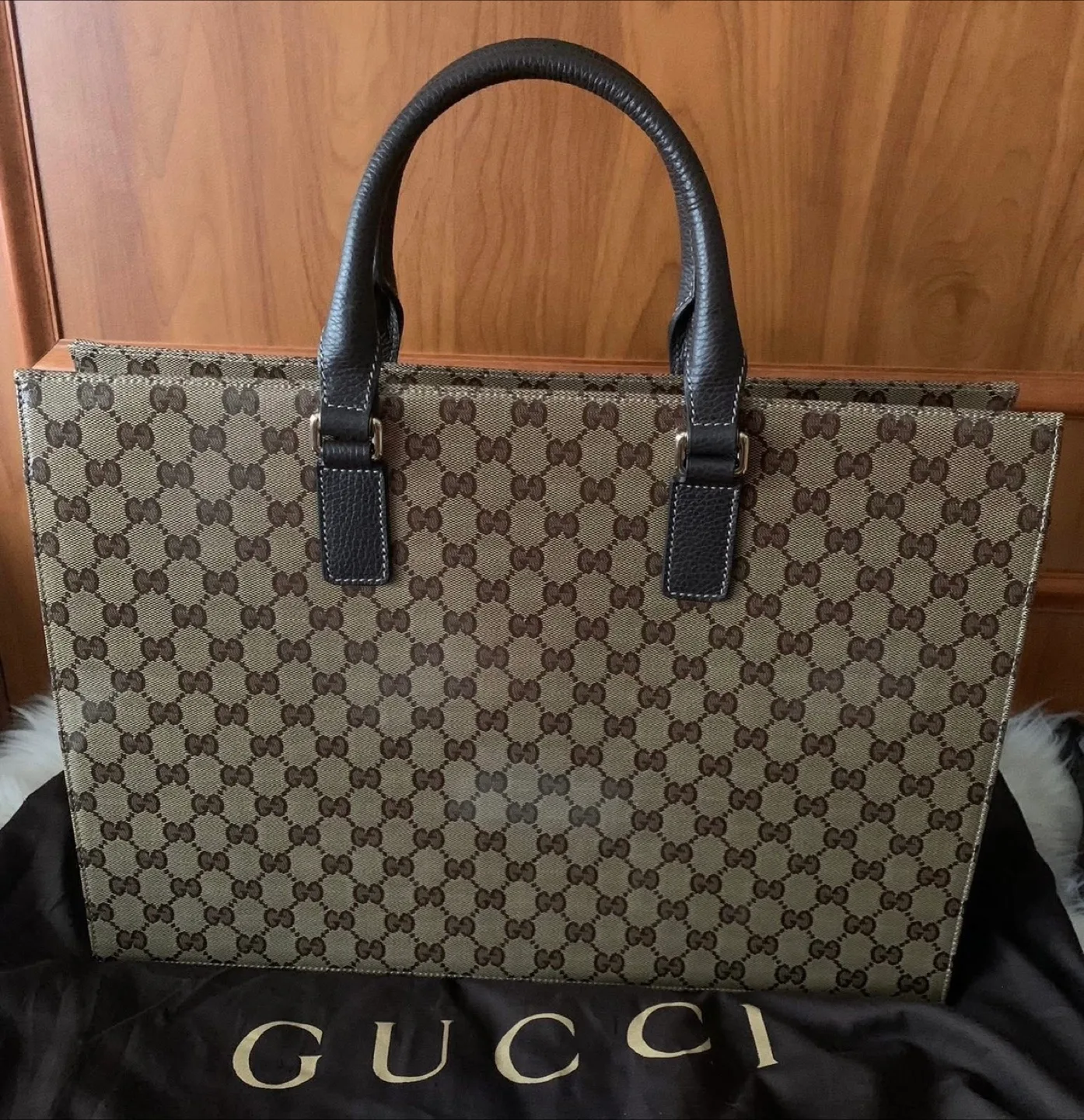 OTG Gucci Tote/Business Bag image indicator(2)