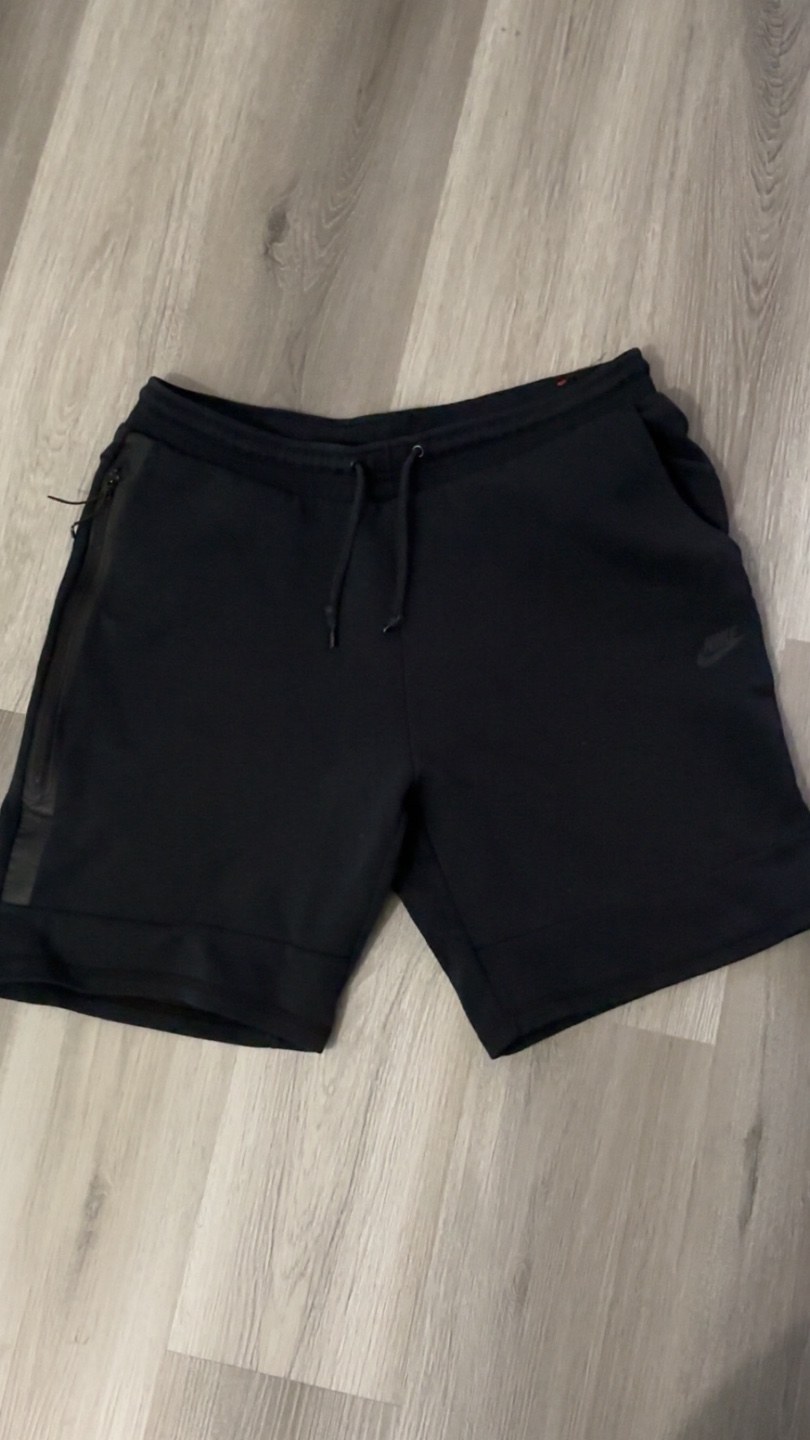 Nike Tech Fleece Shorts - Black, XL
