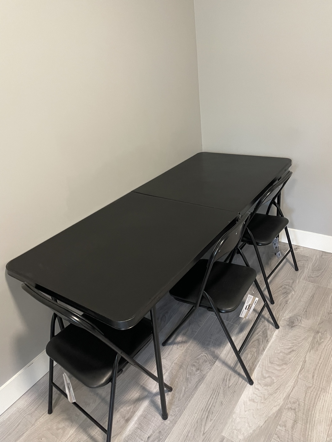 Enduro Vinyl Folding table and chairs - Black - photo 3