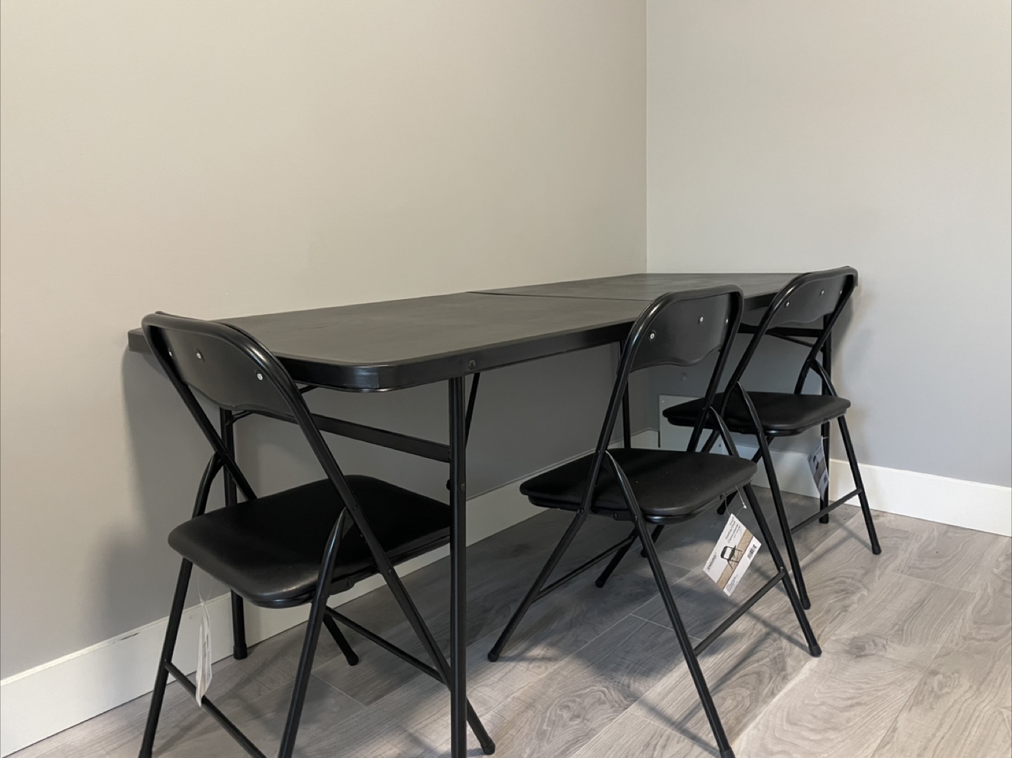 Enduro Vinyl Folding table and chairs - Black - photo 4