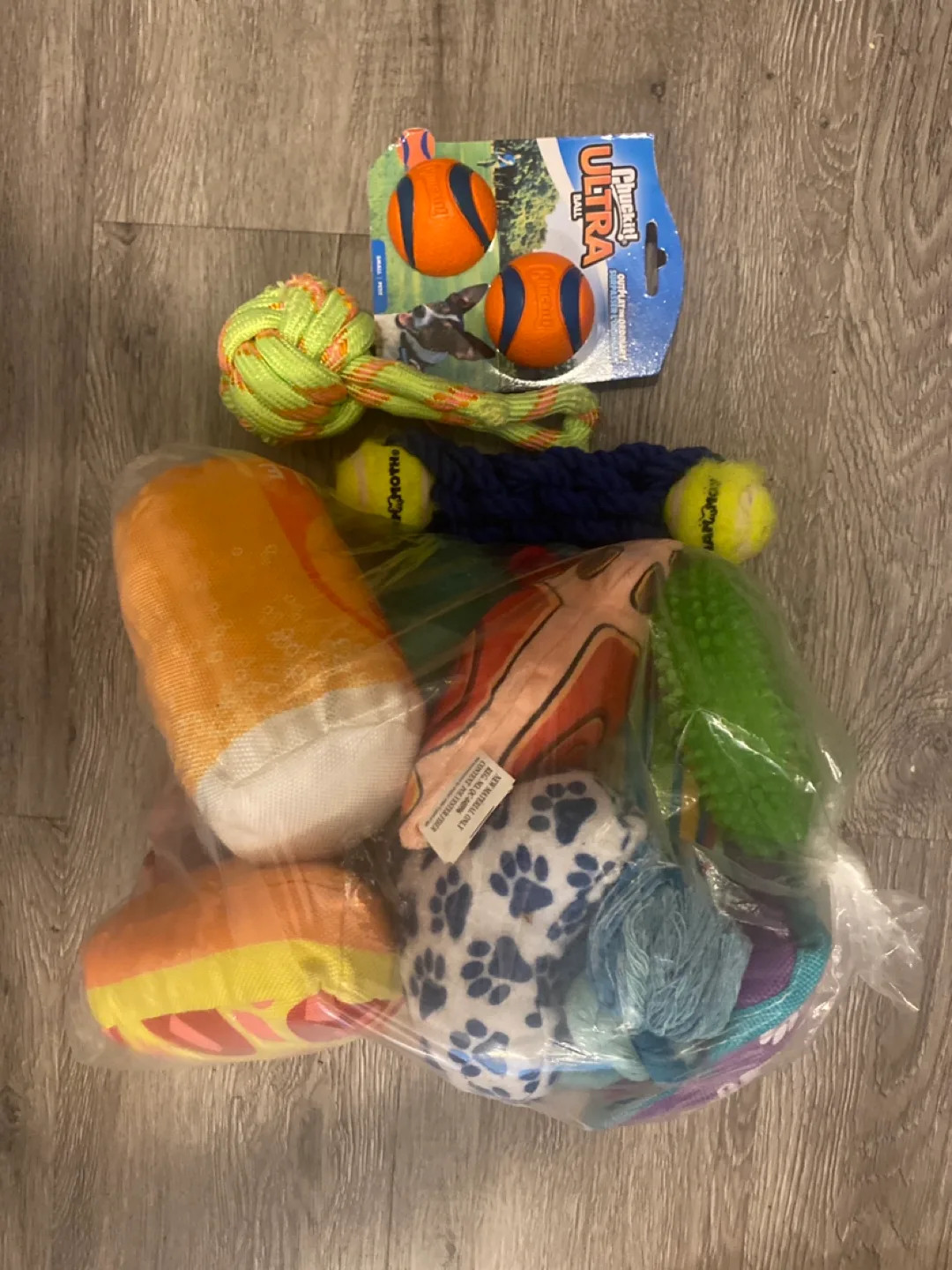 Dog Toys Bundle - Chuckit! Ultra Ball Included thumbnail