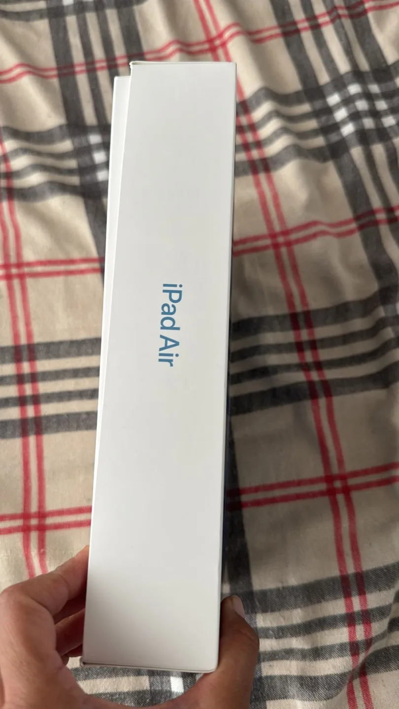 Apple iPad Air 5th gen Blue image indicator(2)