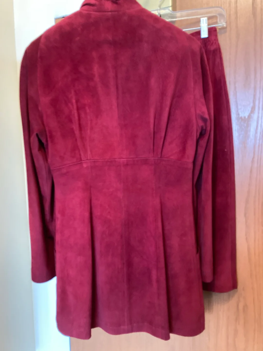 Cranberry Suede Skirt Suit - Burgundy, M image indicator(2)