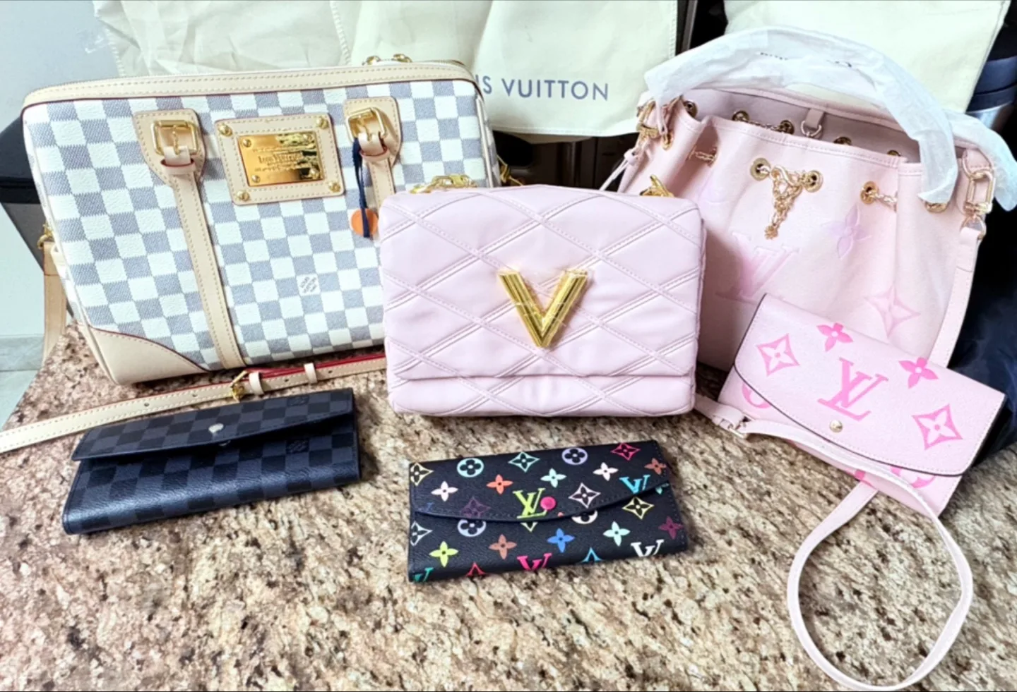 LV for sale 3 bags + 3 wallets.1 price ONLY ! thumbnail