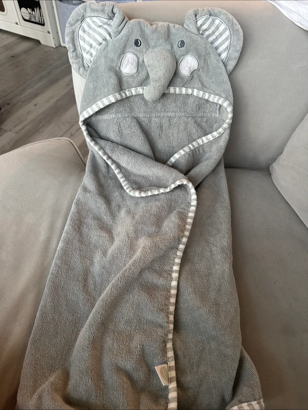 Elephant Hooded Baby Towel image indicator(2)