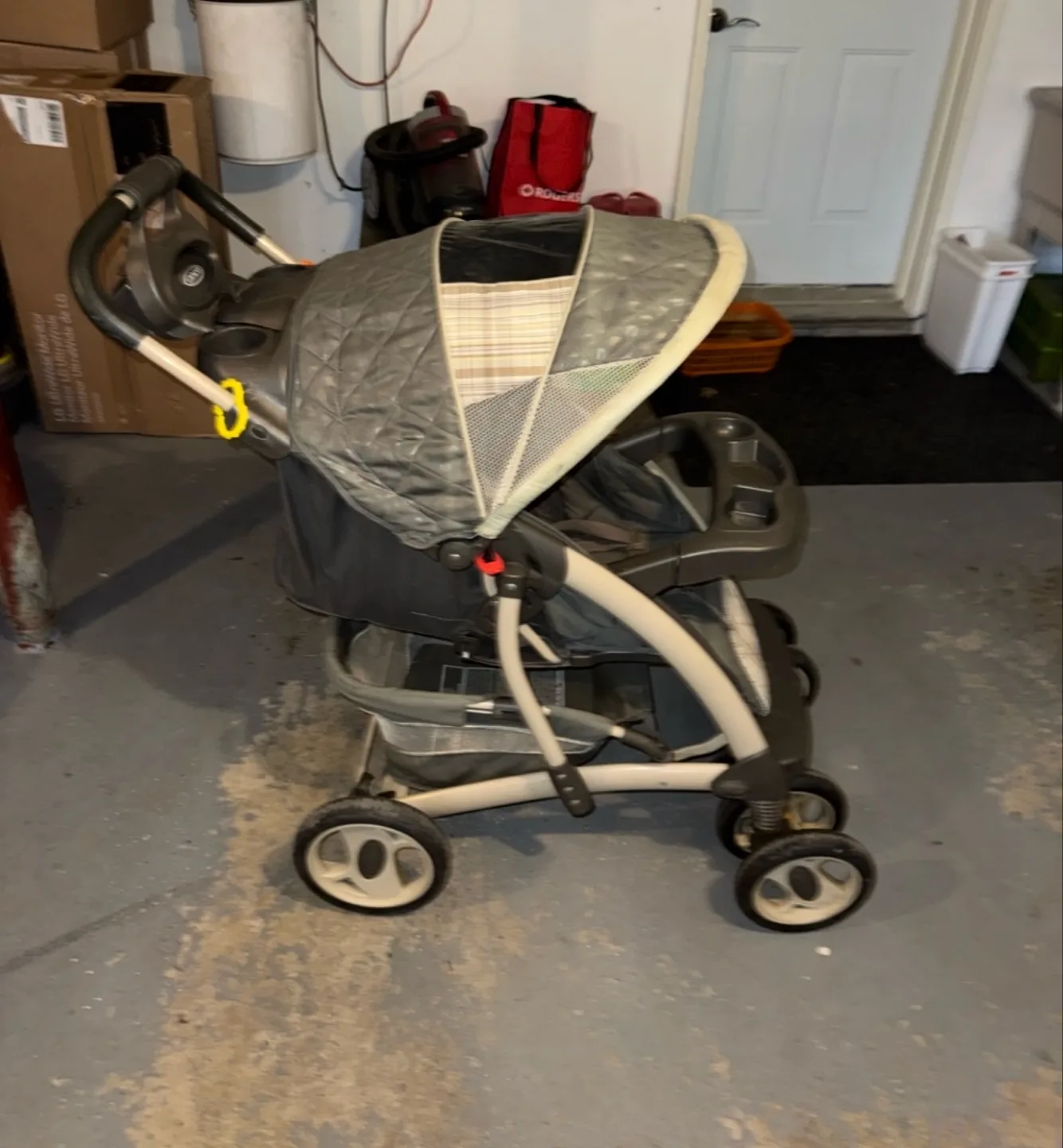 Graco Stroller - Used with Rain cover thumbnail