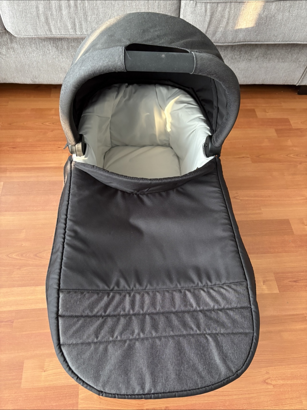 Graco Black Baby Bassinet Carrycot
