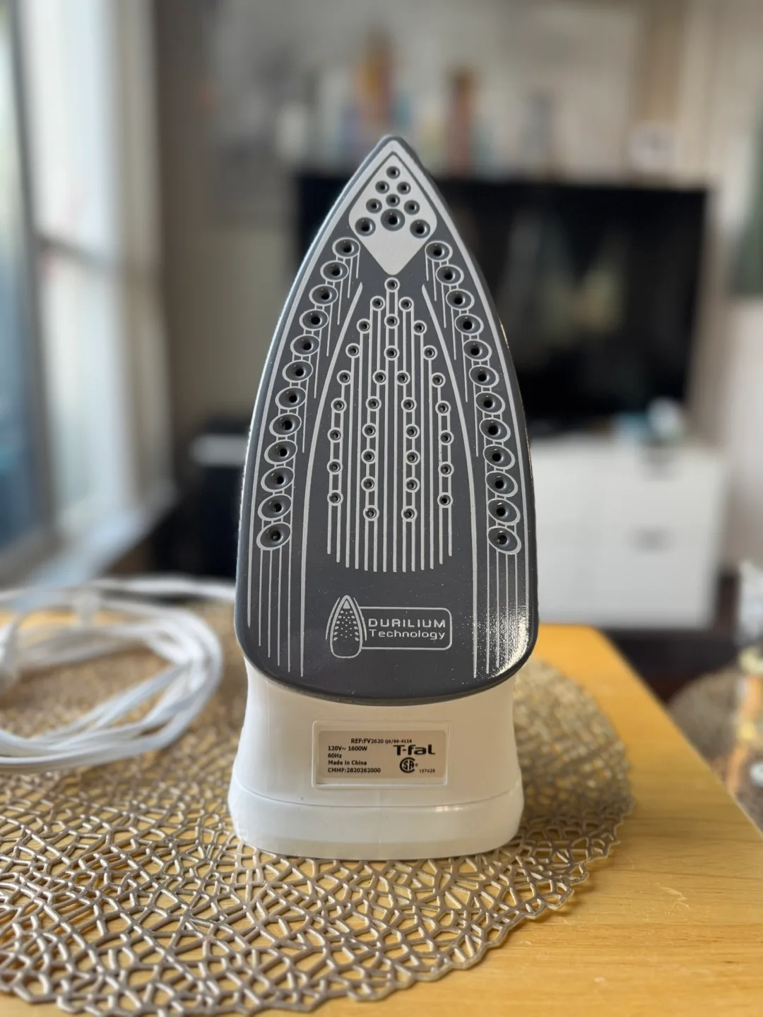 T-fal Ultraglide Iron - White & Blue image indicator(3)