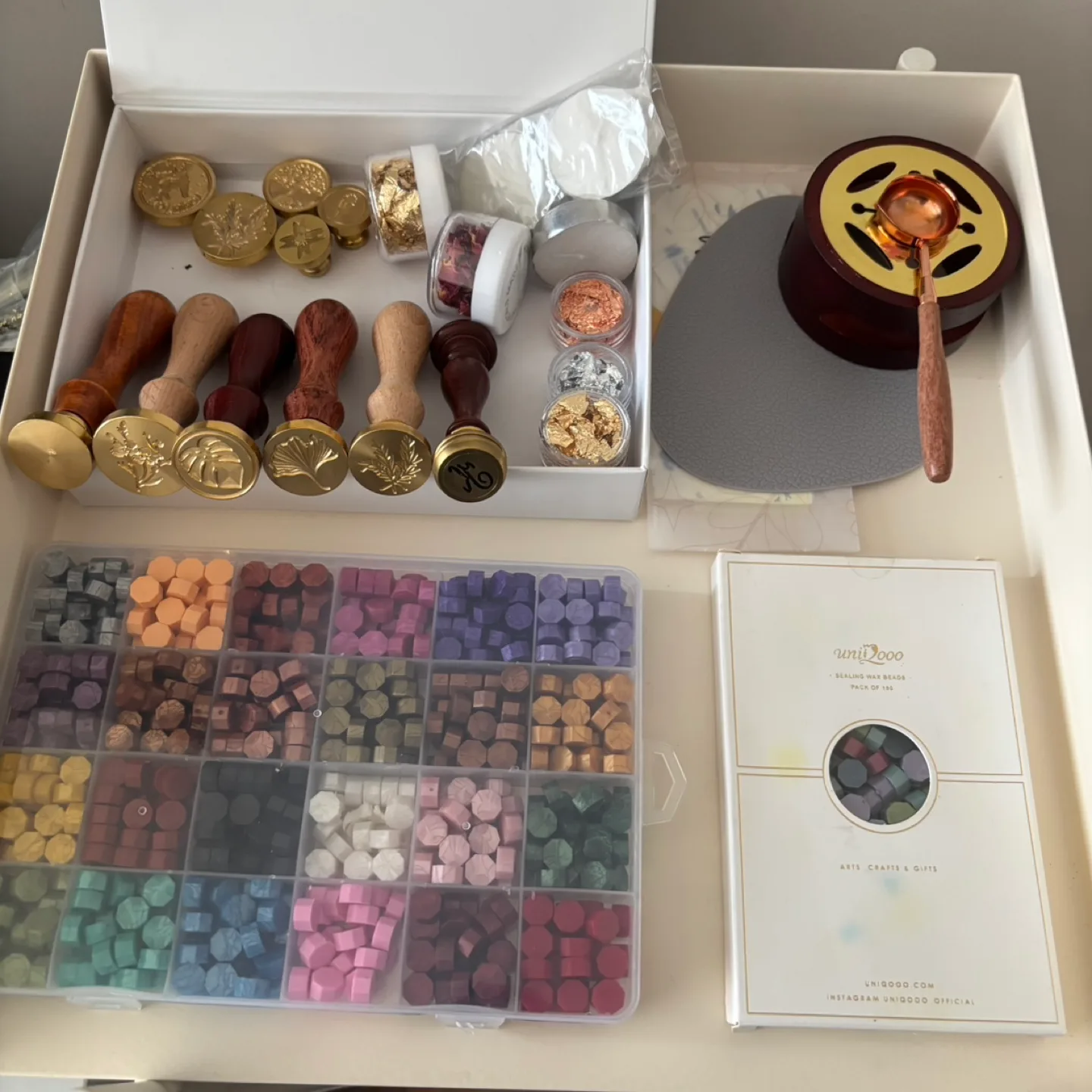 Sealing Wax Beads & Stamps Set (11 stamps) thumbnail
