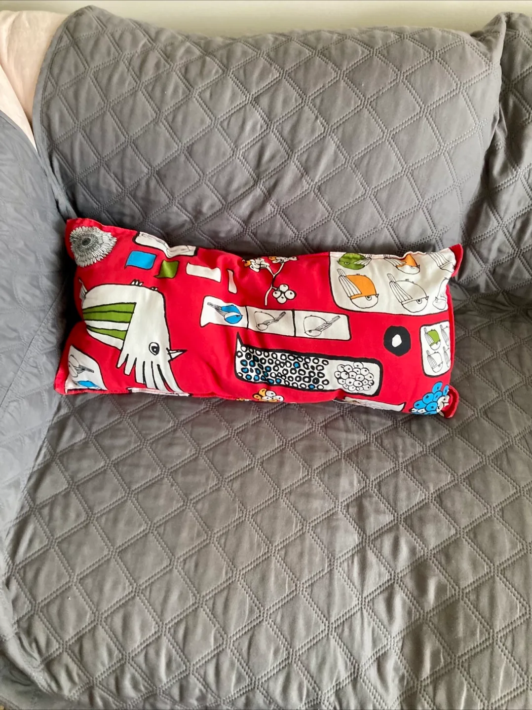 ✨Decorative Red Bird lumbar Pillow image indicator(3)