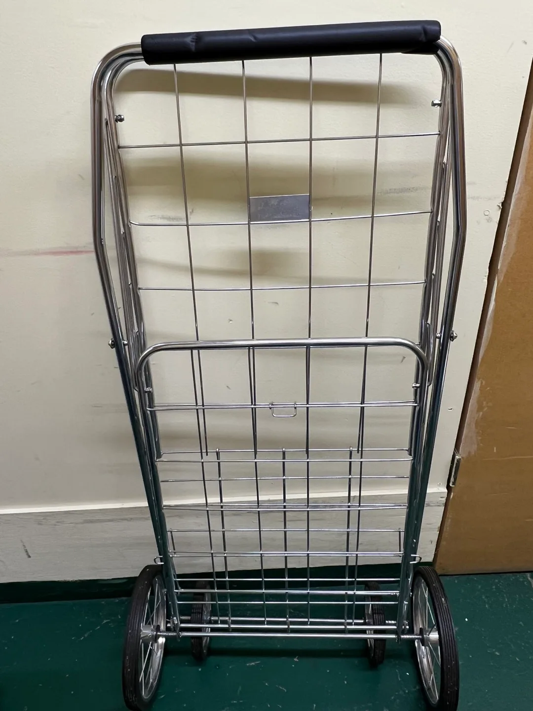 Folding Shopping Cart thumbnail