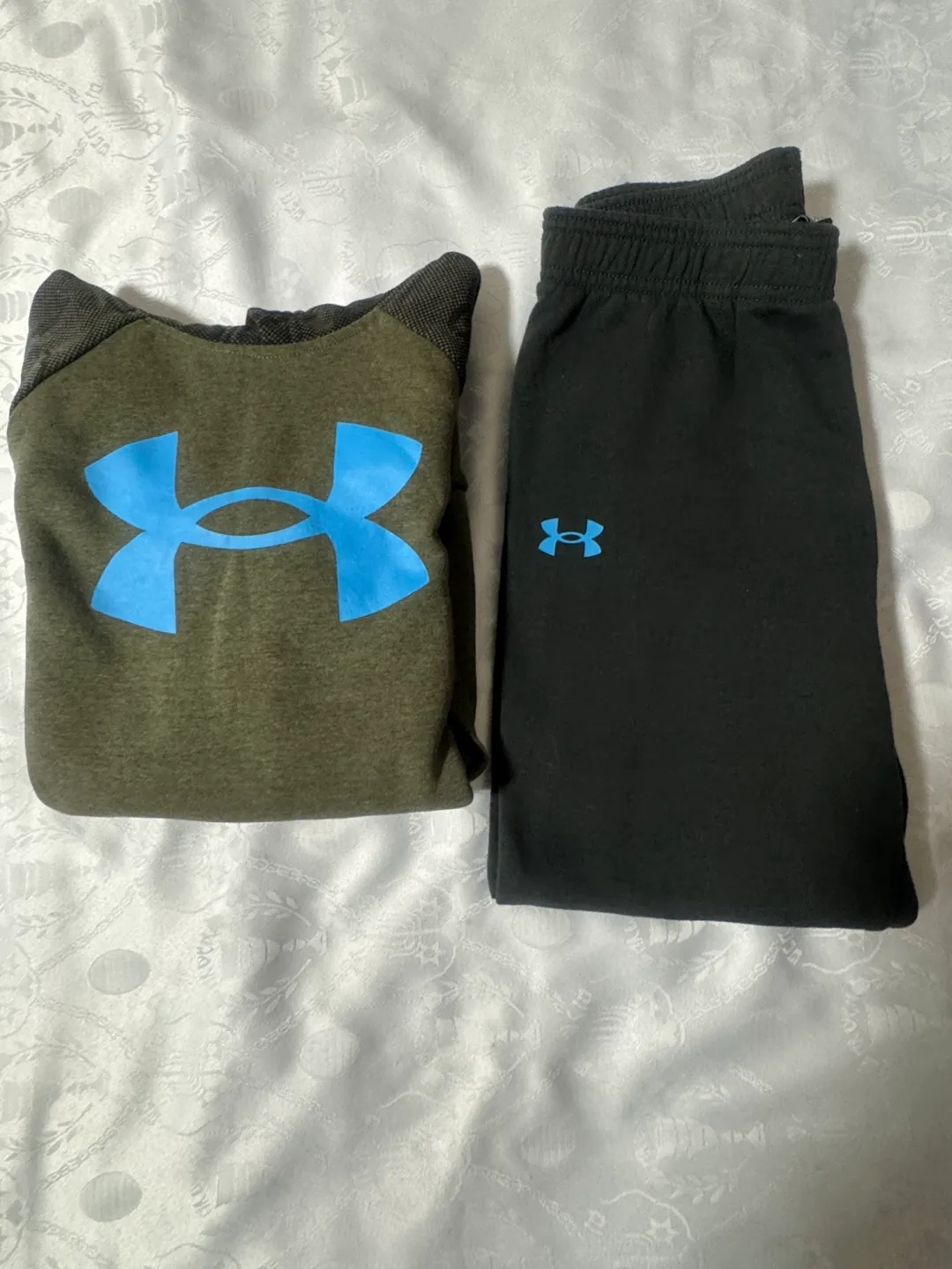Under Armour Kids' Hoodie & Pants Set size 10 image indicator(4)