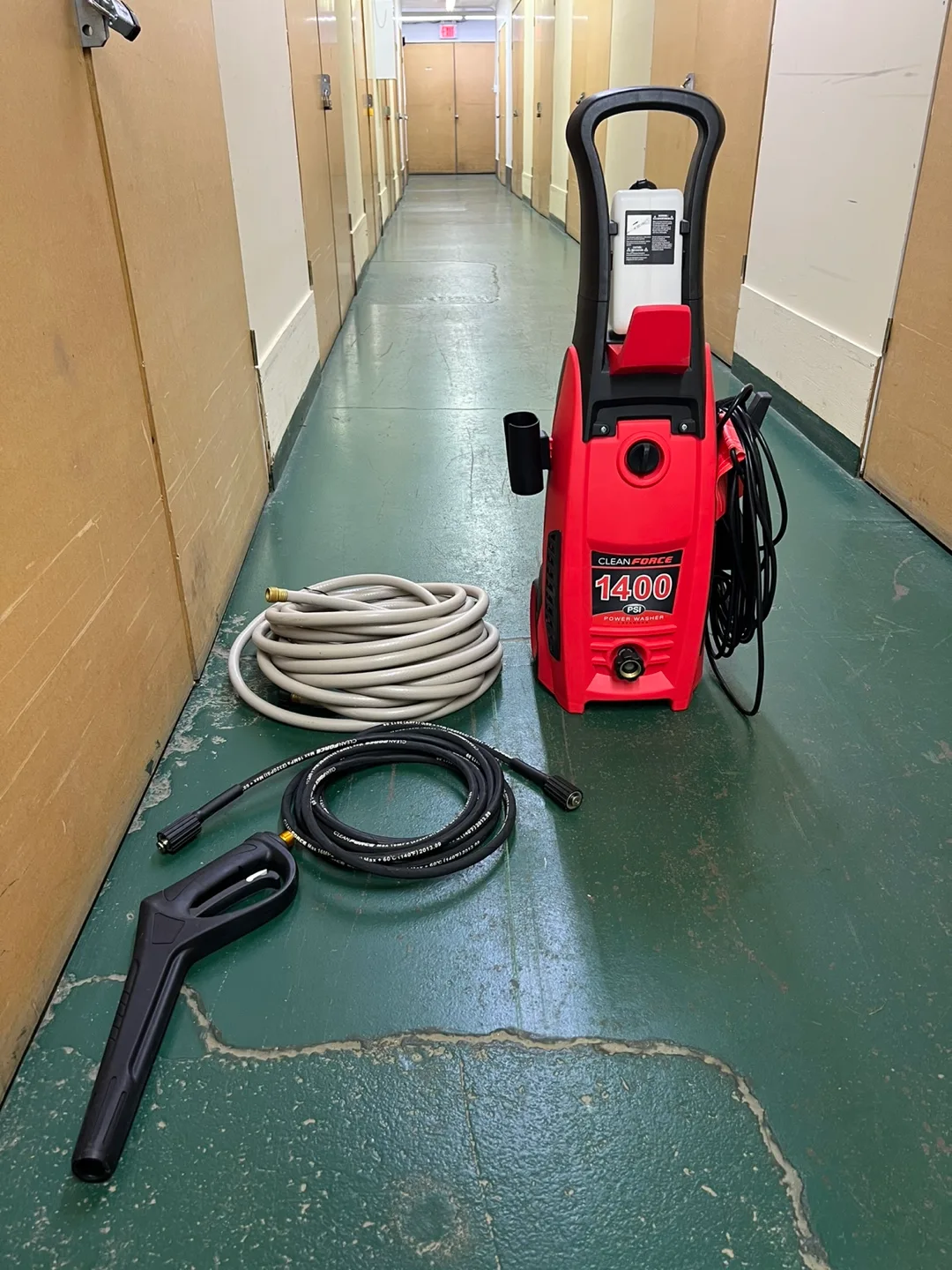 Clean Force 1400 PSI Power Washer thumbnail