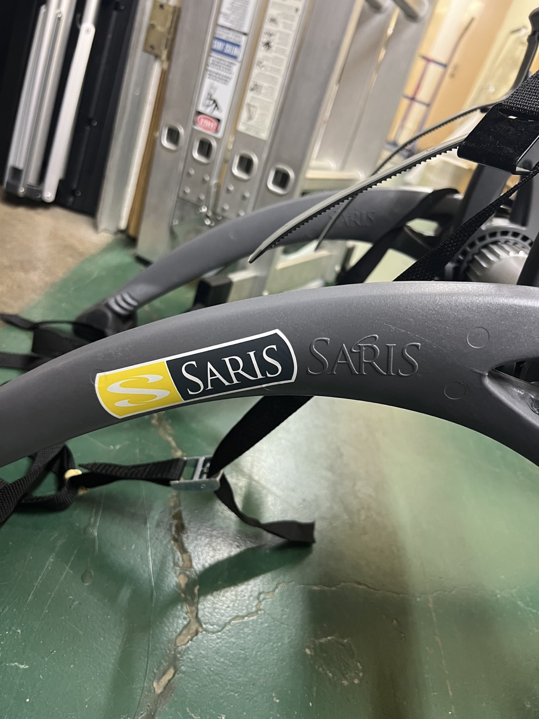 Saris Full-Tilt 4-Bike Hitch Rack - photo 2