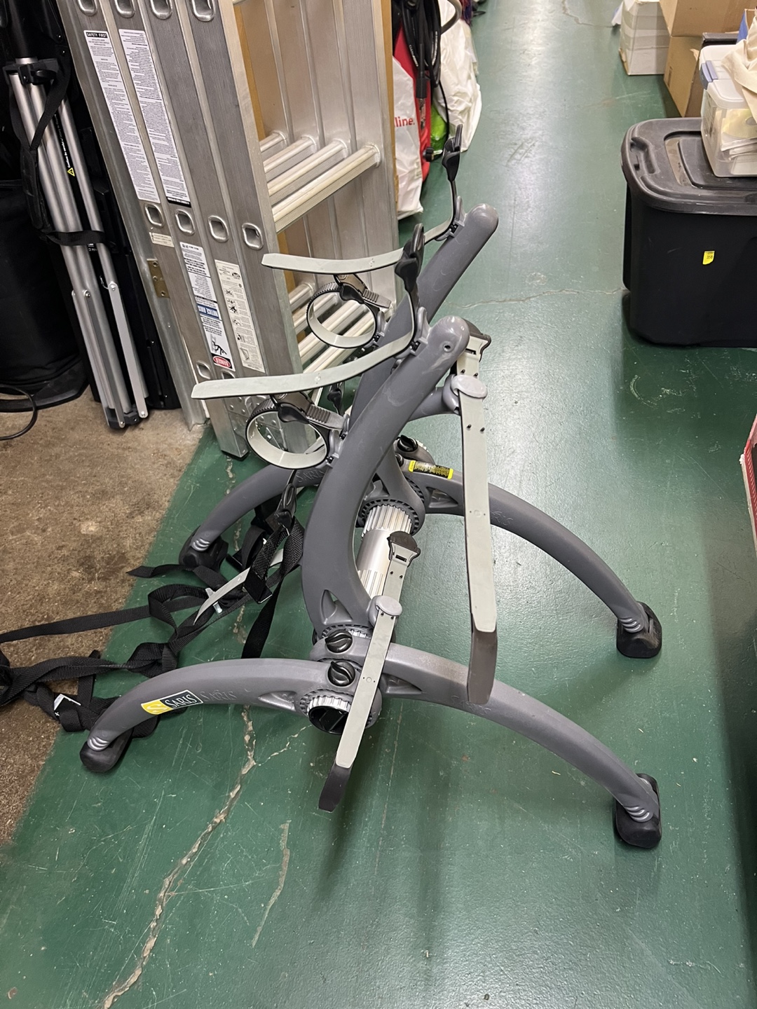 Saris Full-Tilt 4-Bike Hitch Rack - photo 3