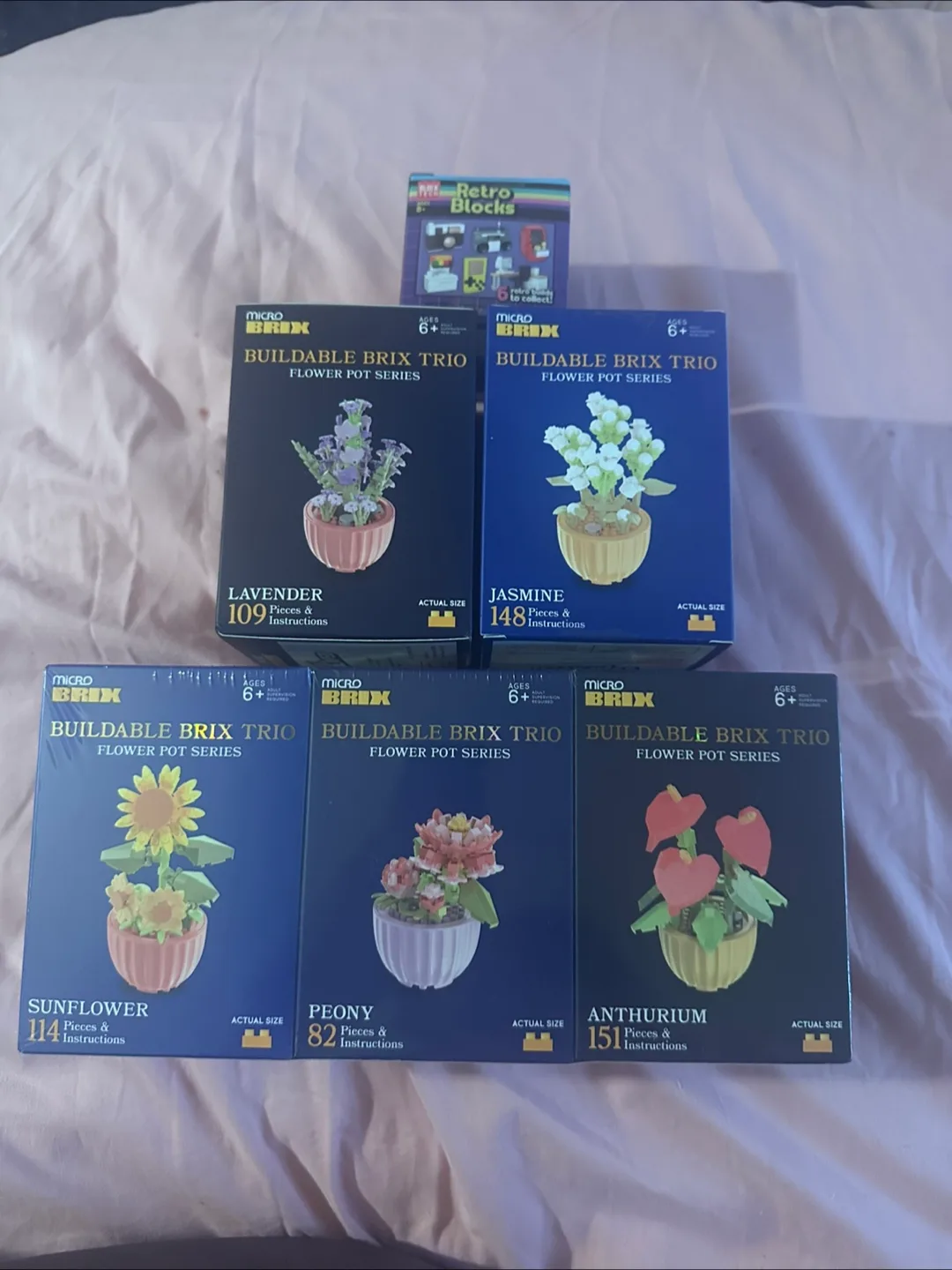 Micro Brix Buildable Brix Trio Flower Pot Series thumbnail