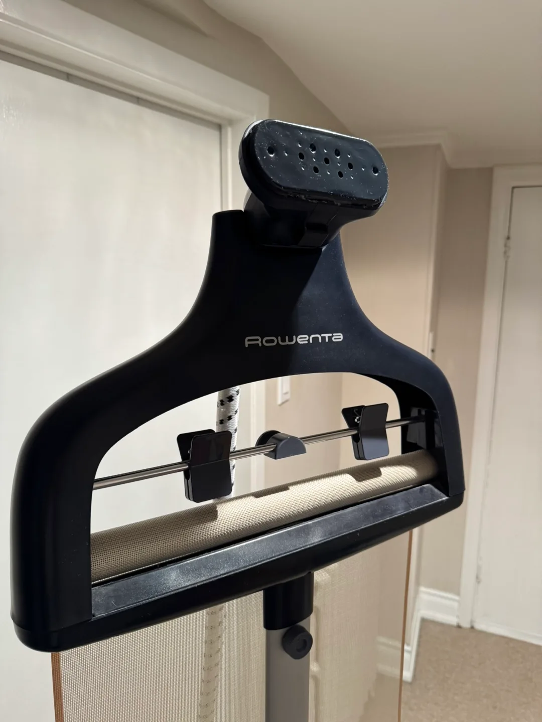 ROWENTA Master Valet roll and press steamer image indicator(3)