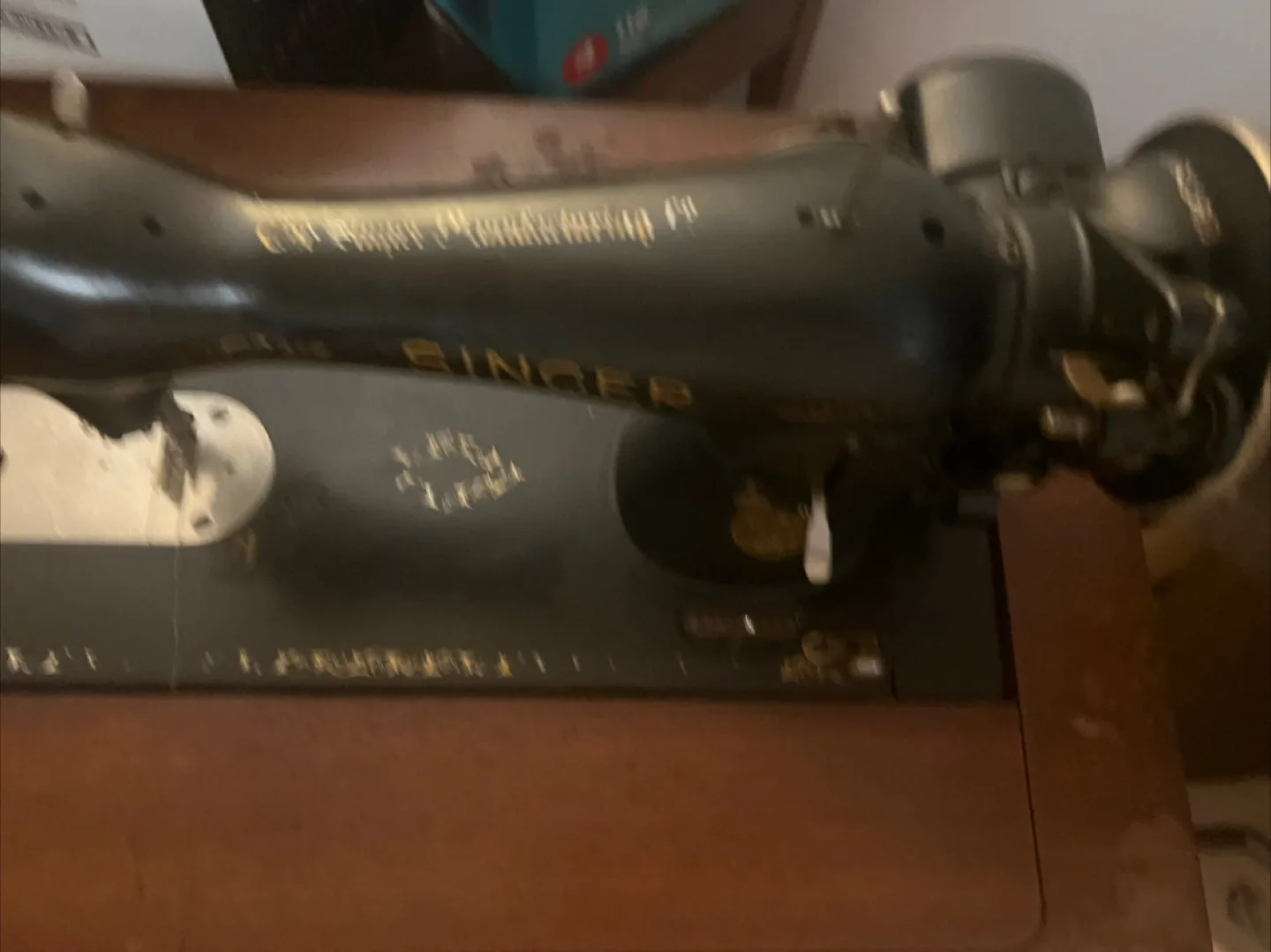 Vintage Singer Sewing Machine image indicator(4)