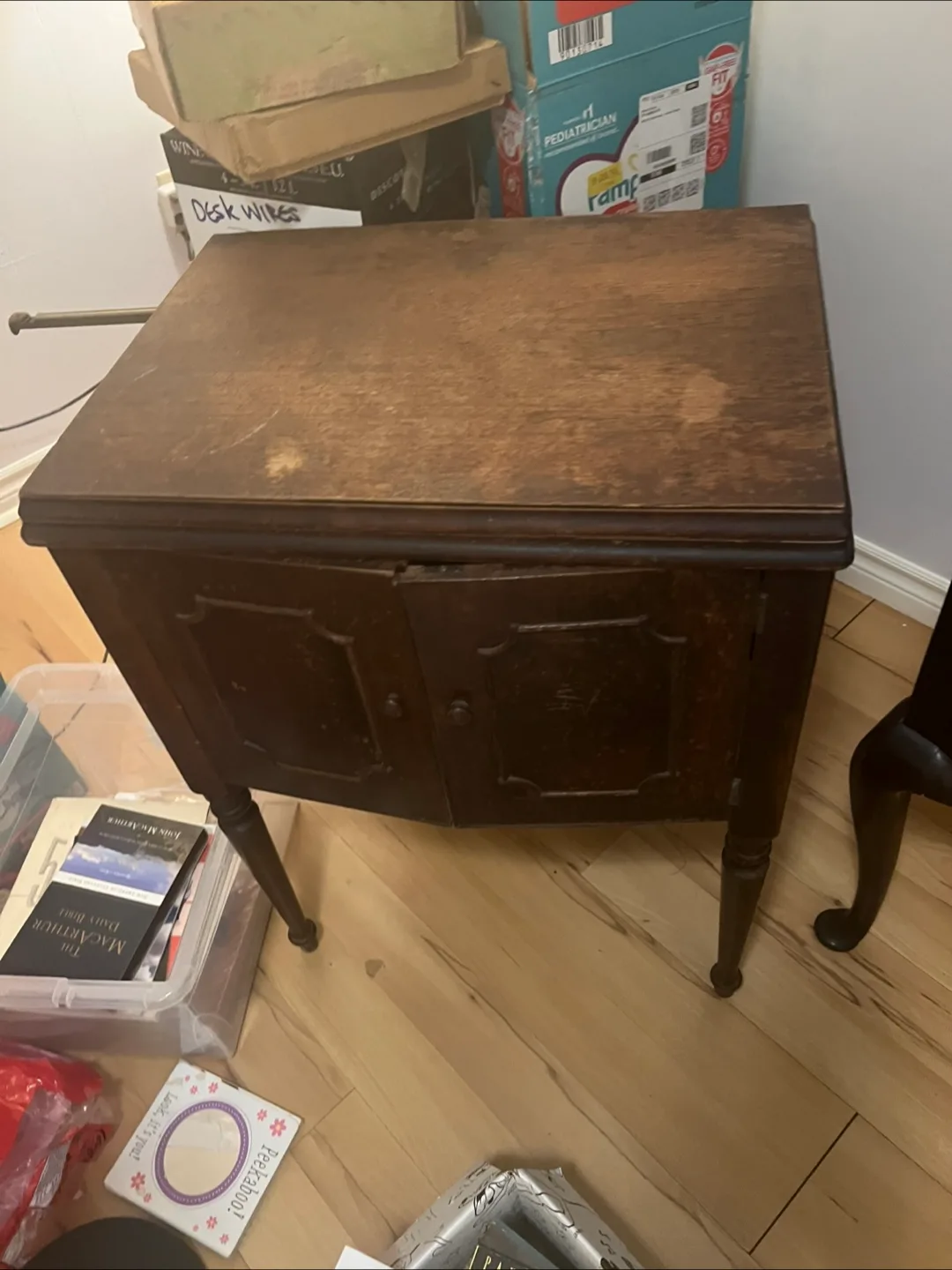 Vintage Singer Sewing Machine image indicator(8)