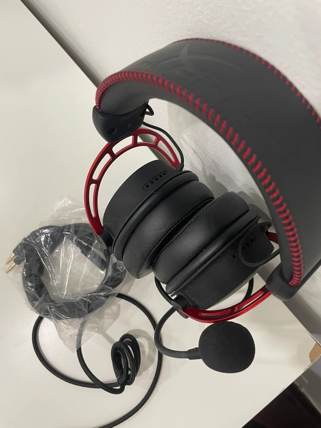 HyperX Cloud Alpha Gaming Headset image indicator(3)