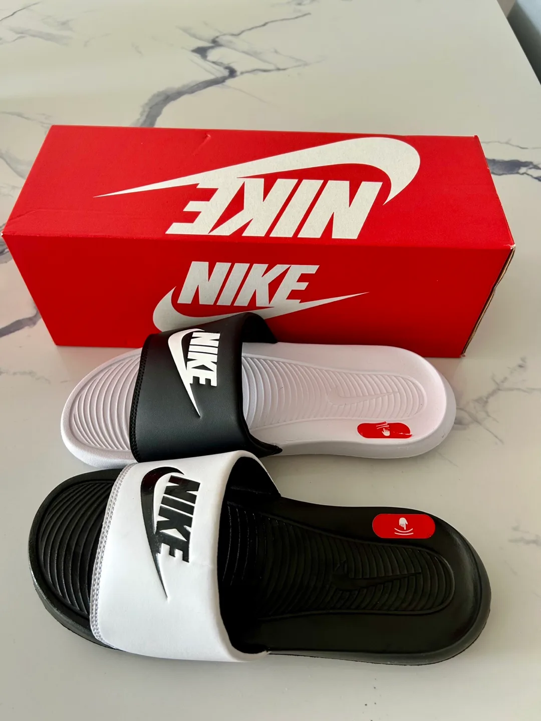 Nike Women’s Victori ONE Slide Sandal- Size 9 thumbnail