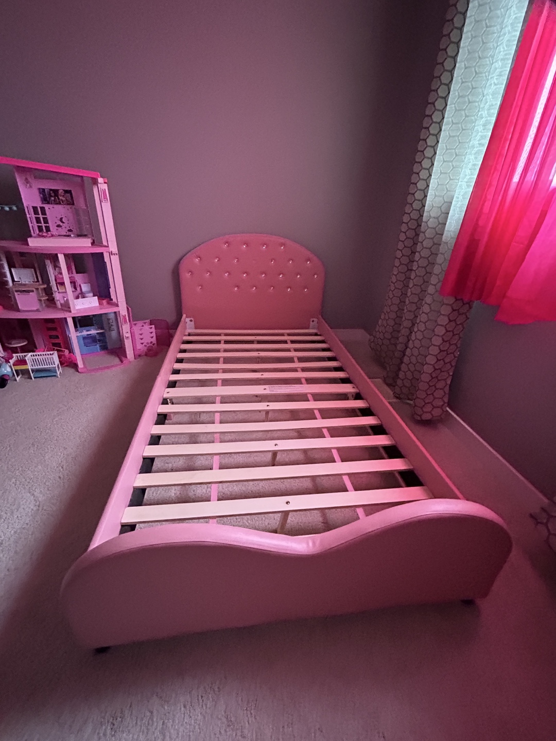Pink Toddler Bed Frame - photo 2