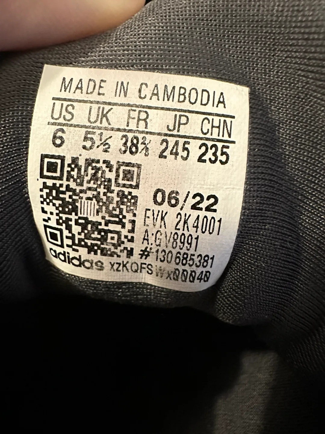 Adidas Black US 6 image indicator(4)