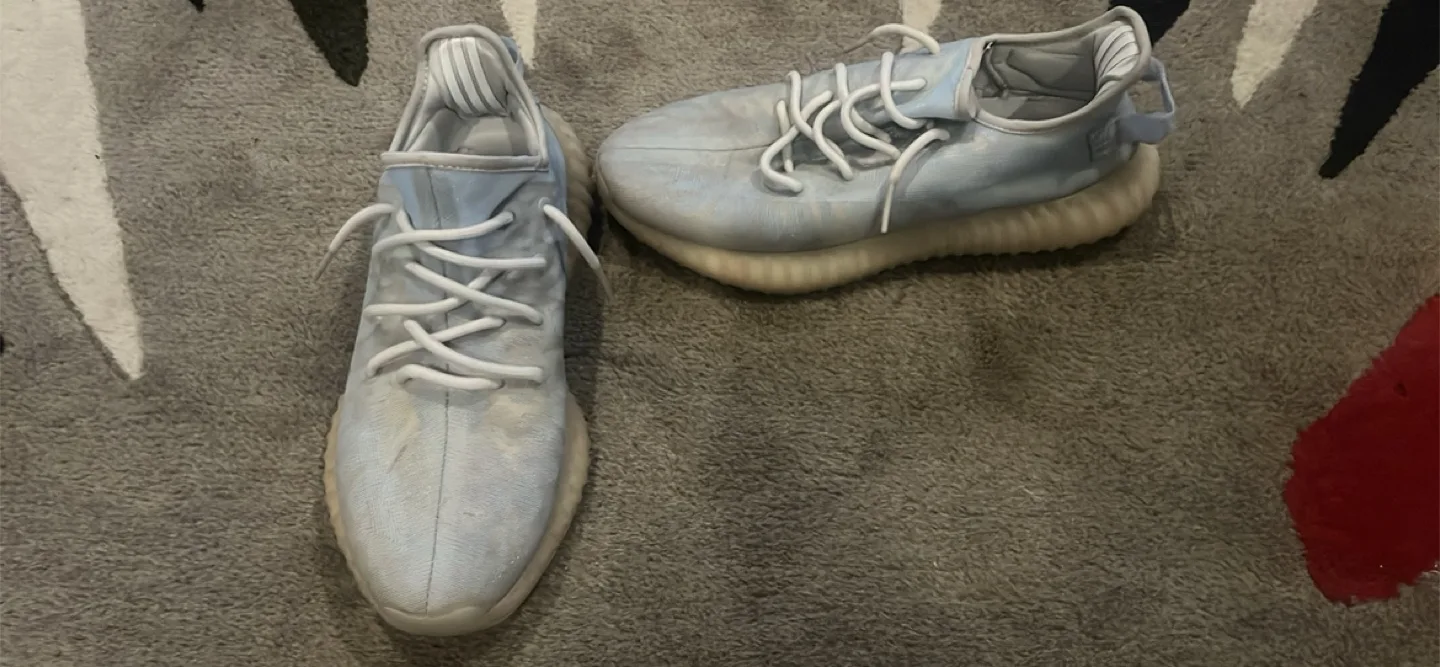 Adidas Yeezy Boost 350 ‼️SEND OFFERS‼️ thumbnail