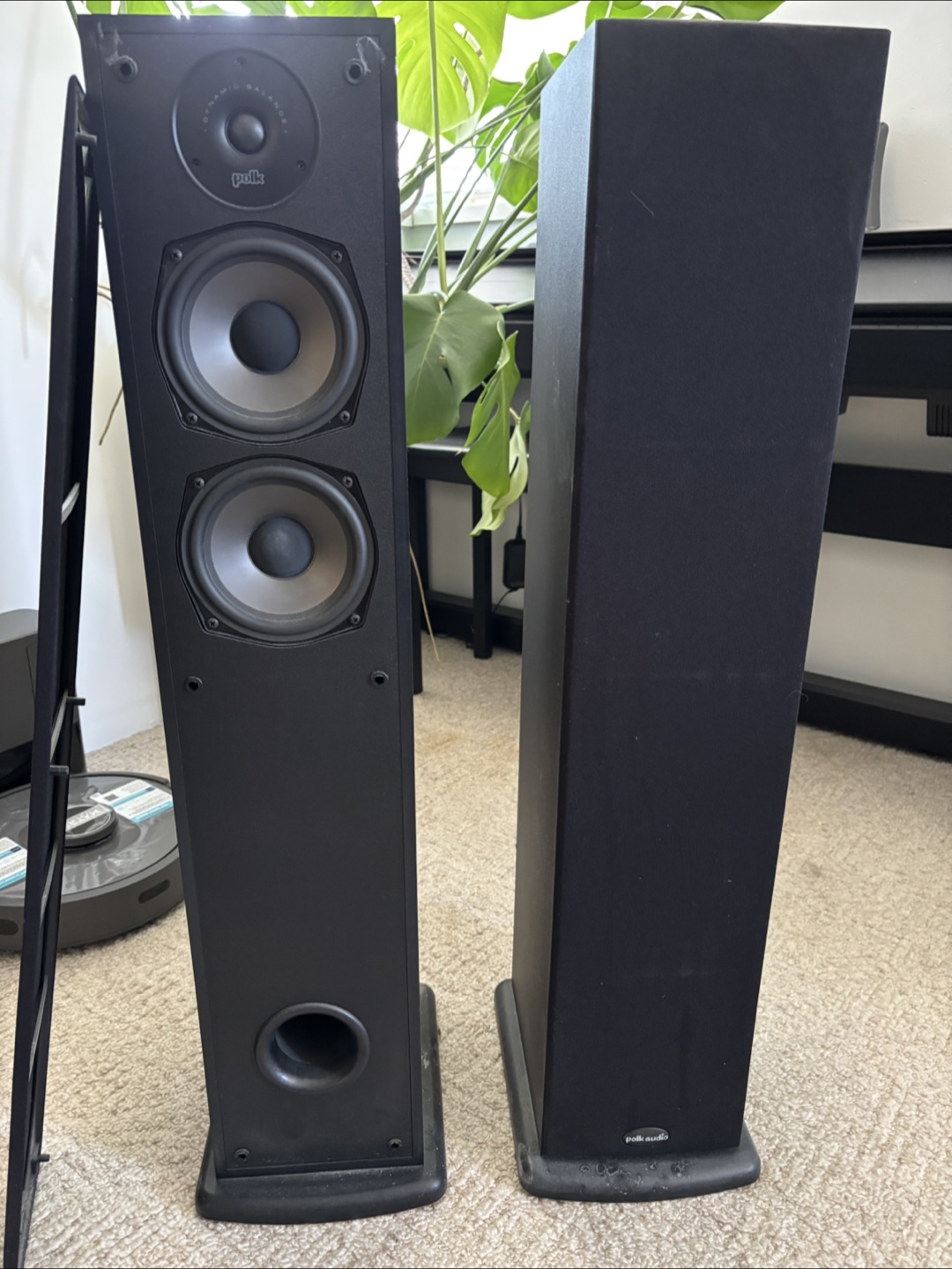 Polk Audio Tower Speakers R40 - Great Sound! - photo 2