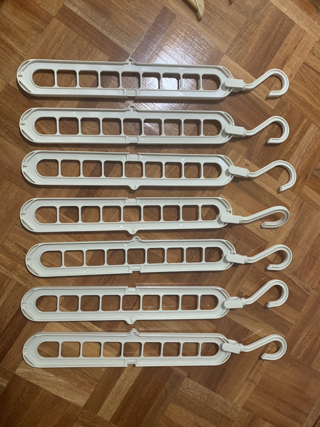 Multi-Port Clothes Hangers - Space Saving