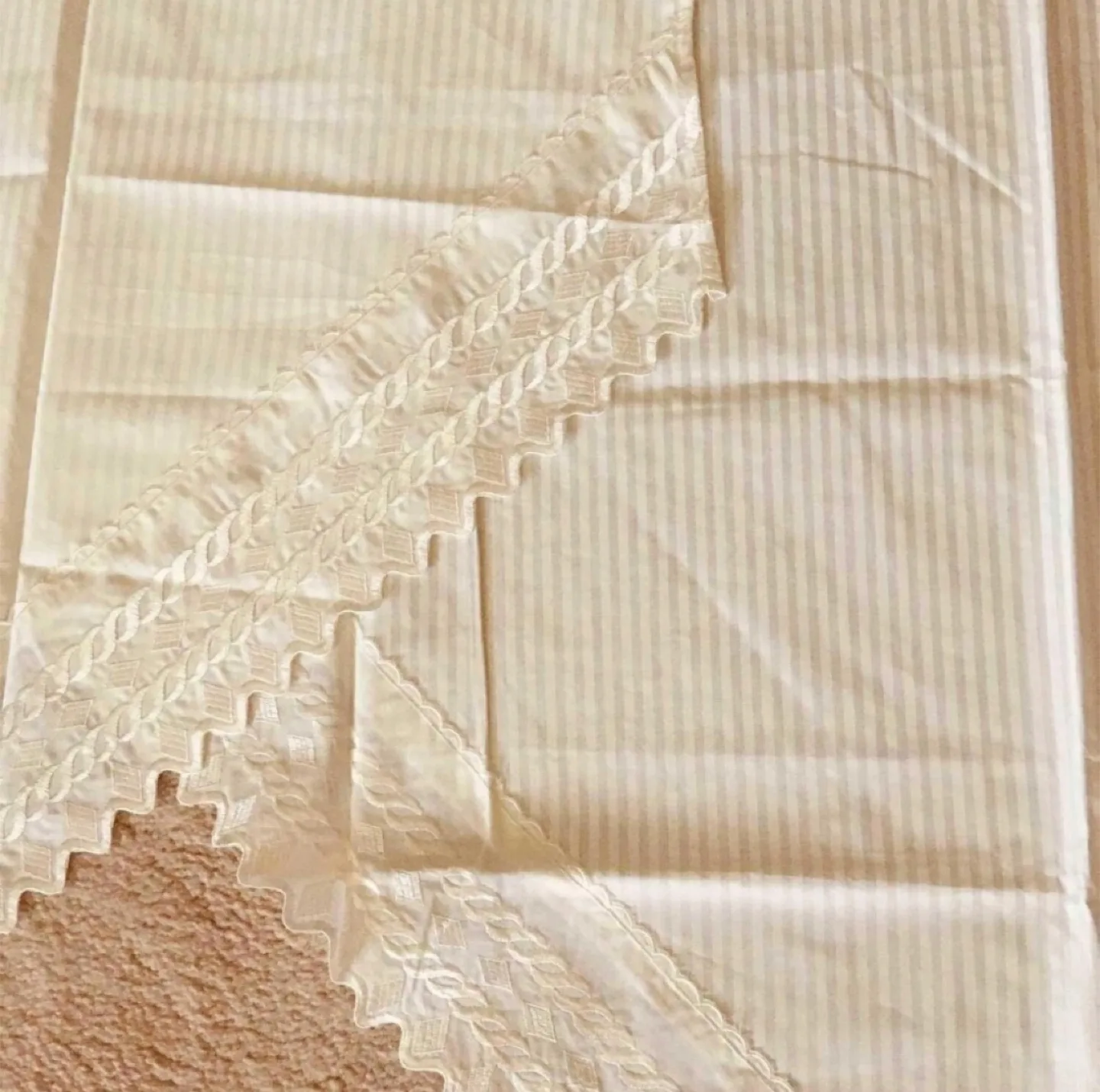 BrandNew Heirloom Linens pair Cotton Lace valance curtains thumbnail