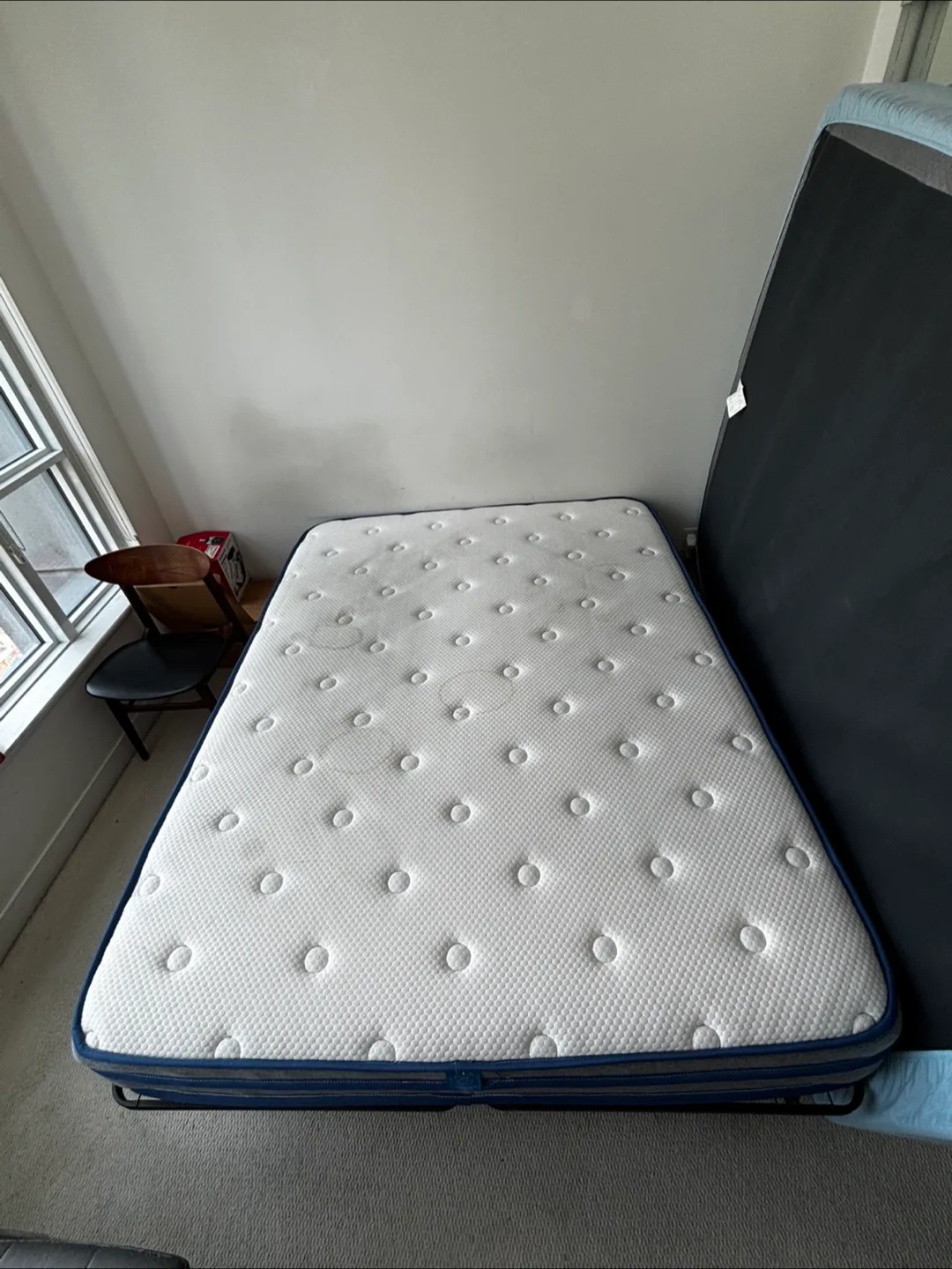 Queen Mattress image indicator(3)