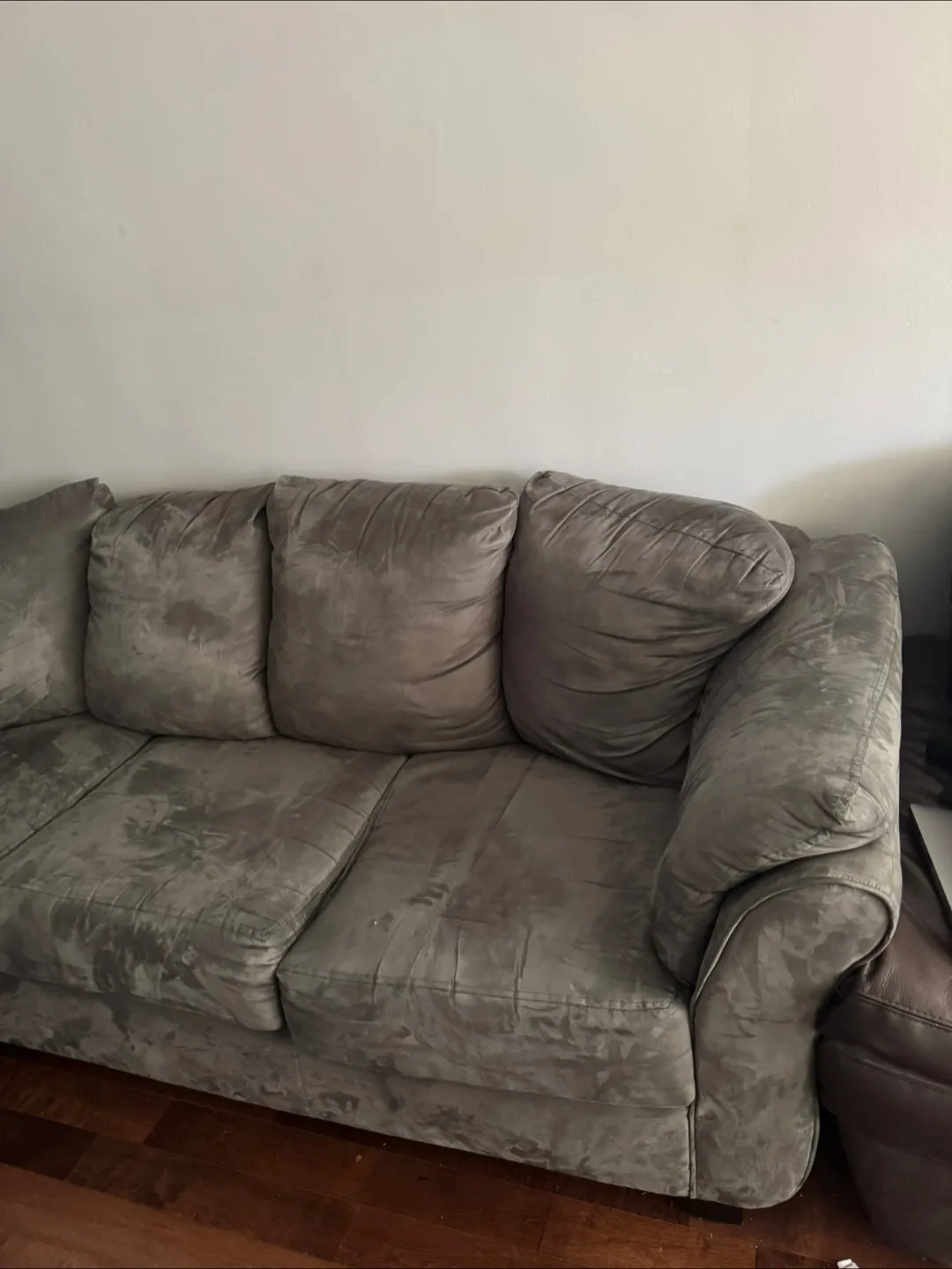 Leon’e Collier Sofa - Dark Grey. 2 available image indicator(3)