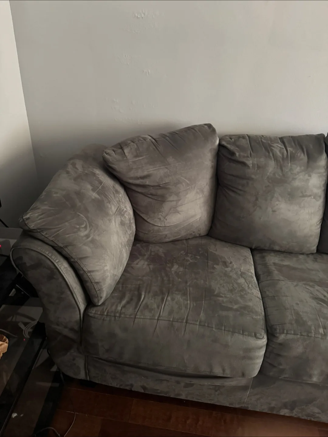 Leon’e Collier Sofa - Dark Grey. 2 available image indicator(5)