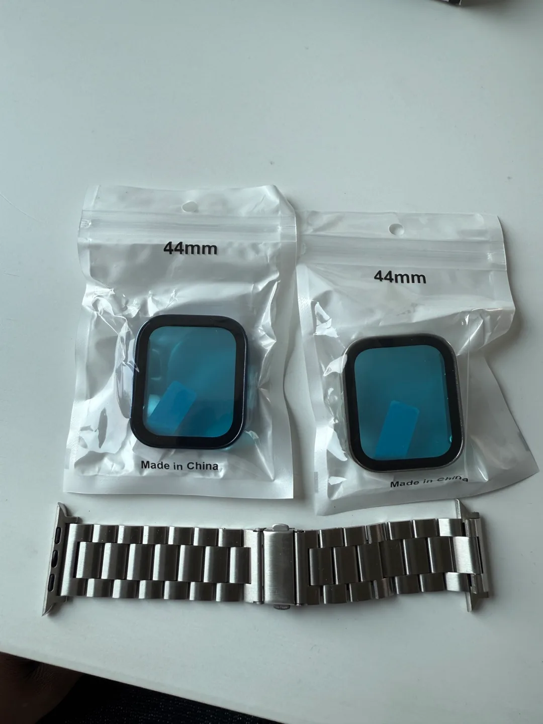 Apple Watch 44mm Case & Band thumbnail