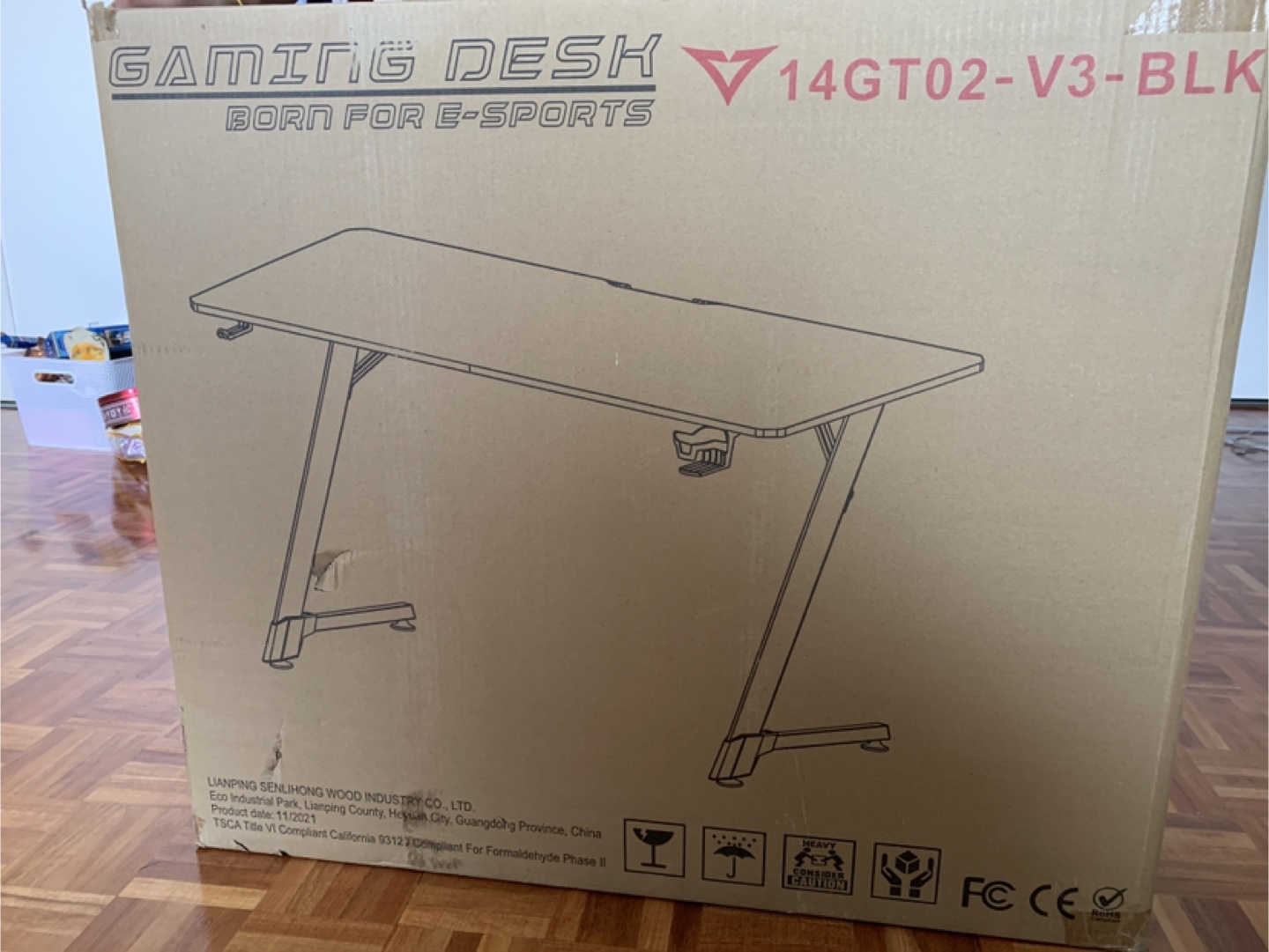 55 inch Gaming Desk with original packaging - photo 2