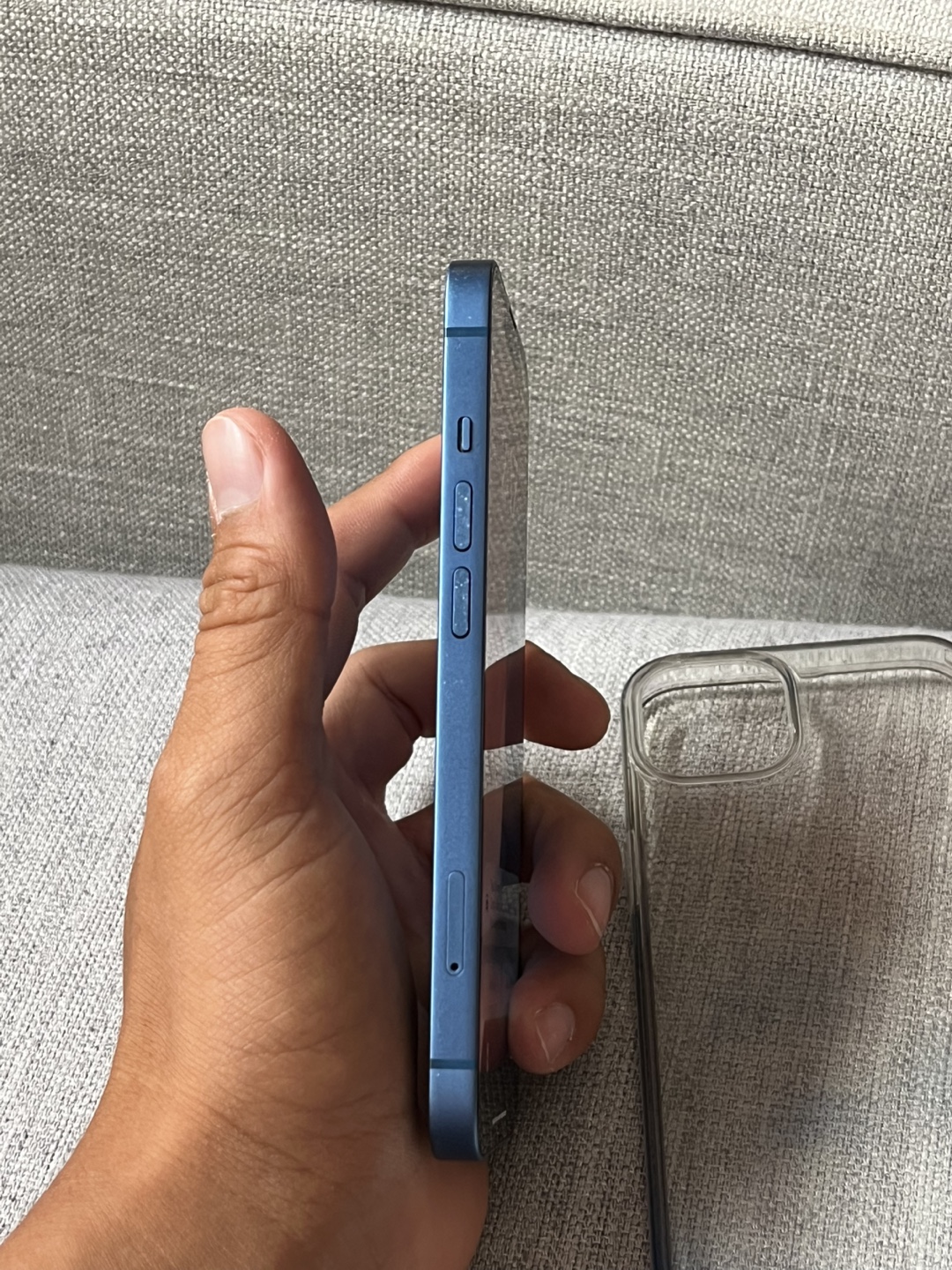 iPhone 13 - 128GB - Like New - photo 4