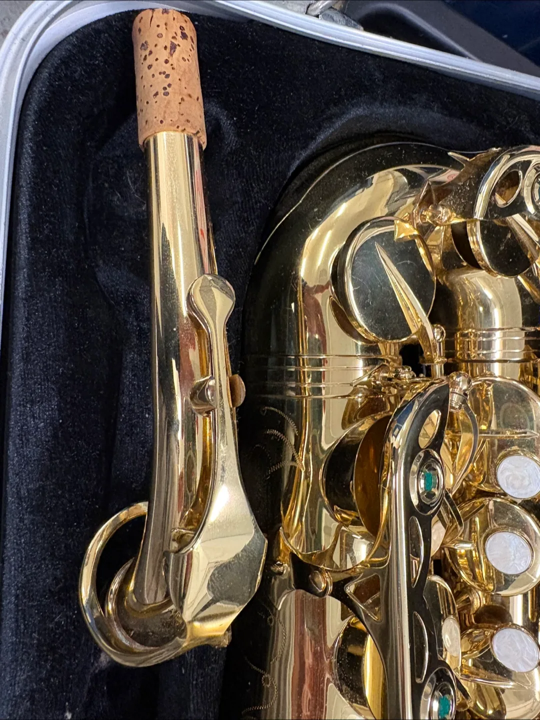 ADOR Gold Saxophone image indicator(5)