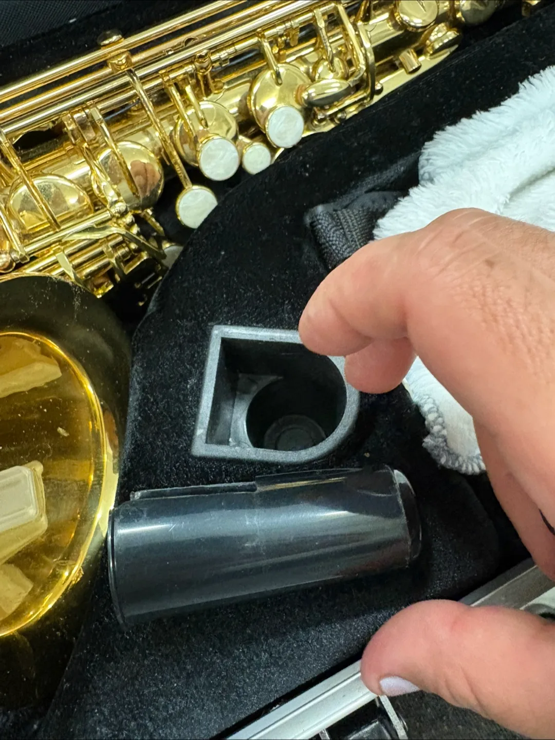 ADOR Gold Saxophone image indicator(3)