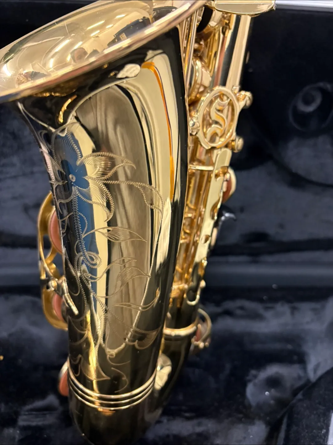 ADOR Gold Saxophone image indicator(7)