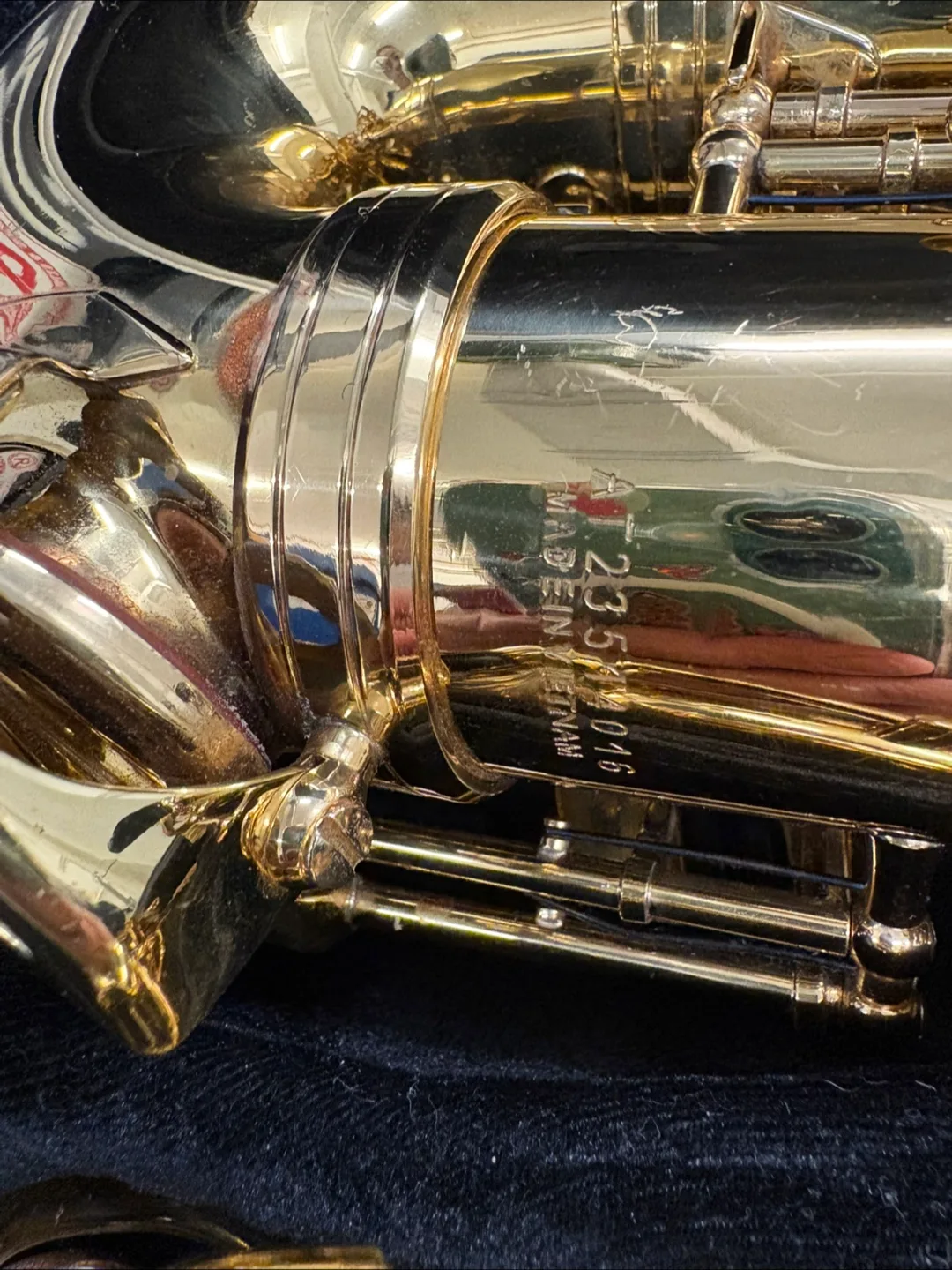 ADOR Gold Saxophone image indicator(8)