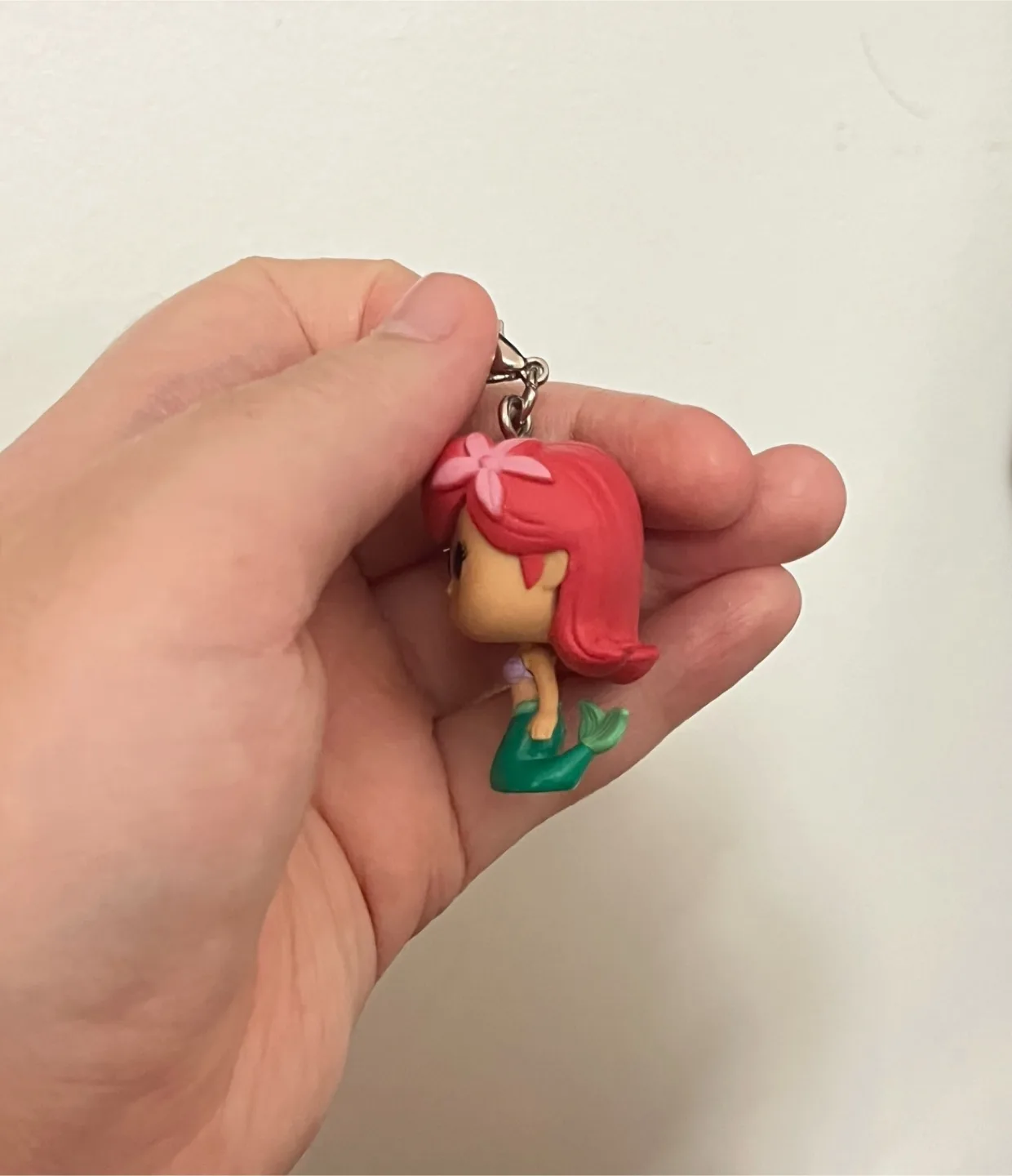 Lot of two Funko Pops! Disney Princess Ariel & Harley Quinn image indicator(4)