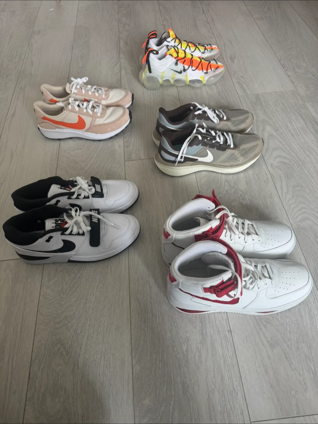 Nike sneakers collection - variety of Styles thumbnail