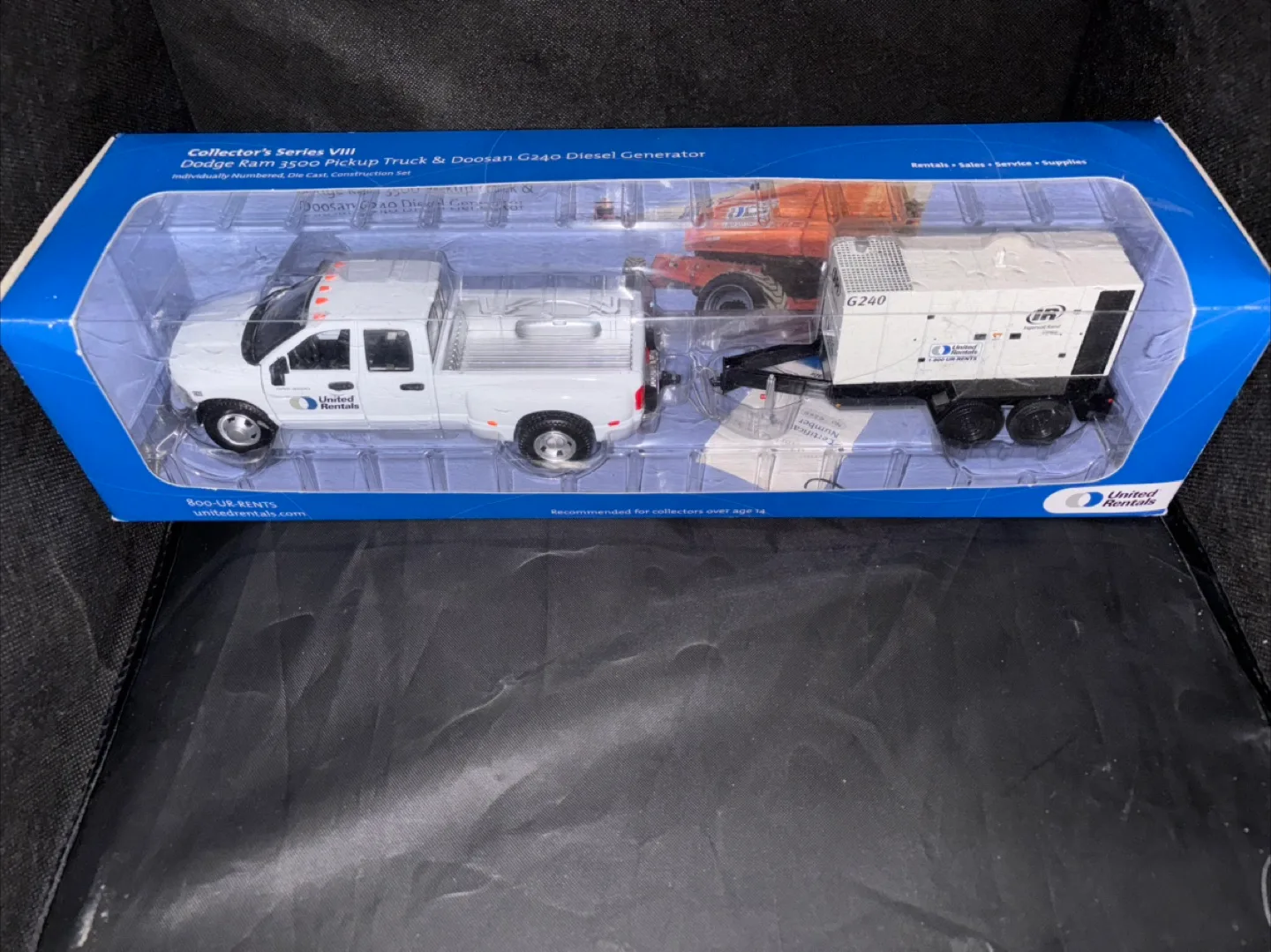 Set Dodge Ram 3500 and Doosan G240 generator thumbnail