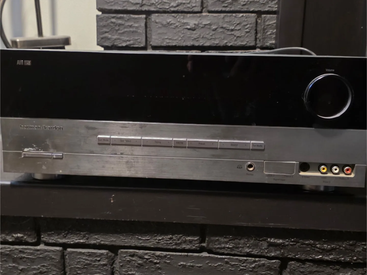 Harman Kardon AVR 146 5.1 Channel Surround Sound Reciever thumbnail