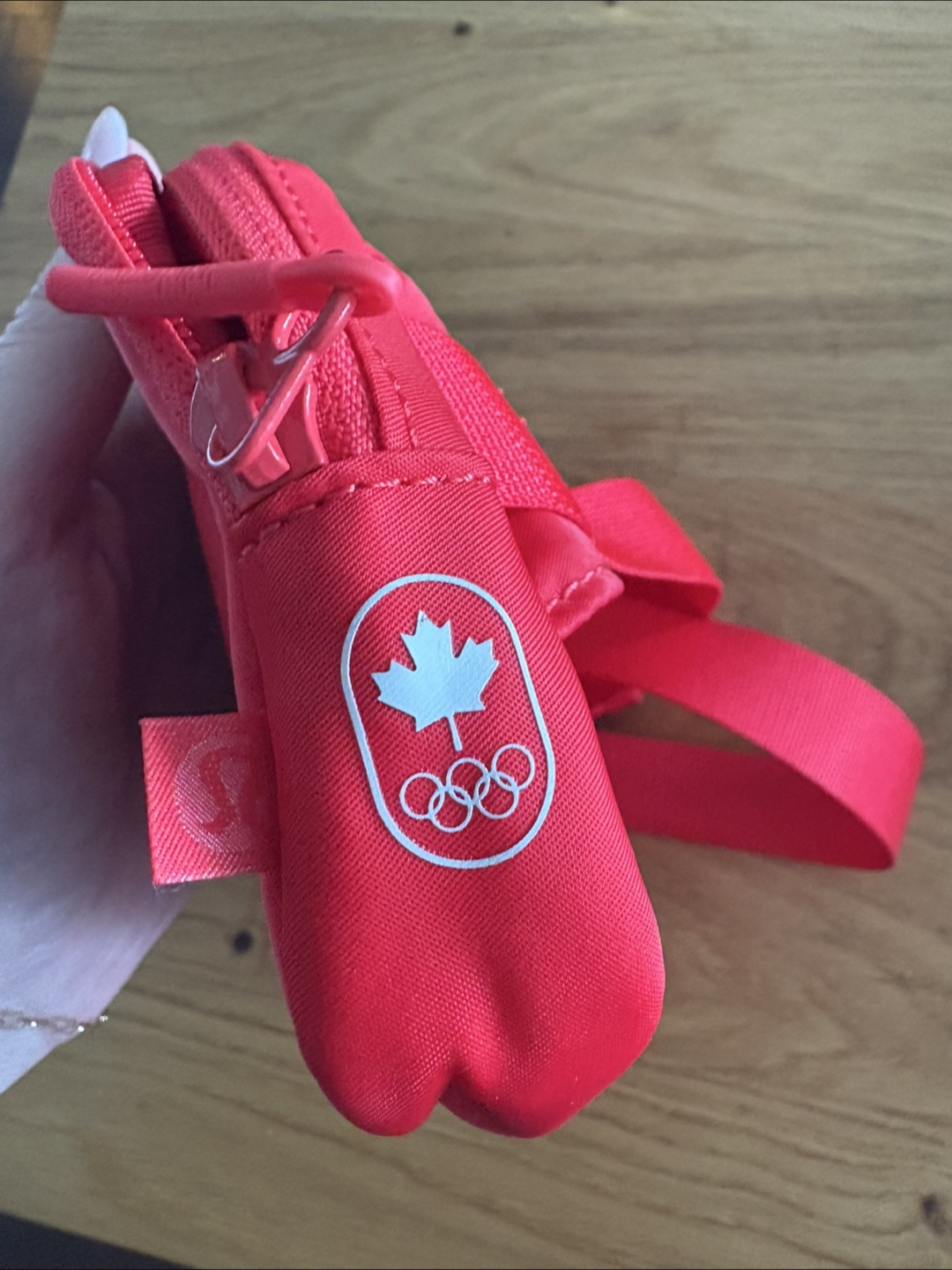 Lululemon Canada Olympic Red Belt Bag - photo 2