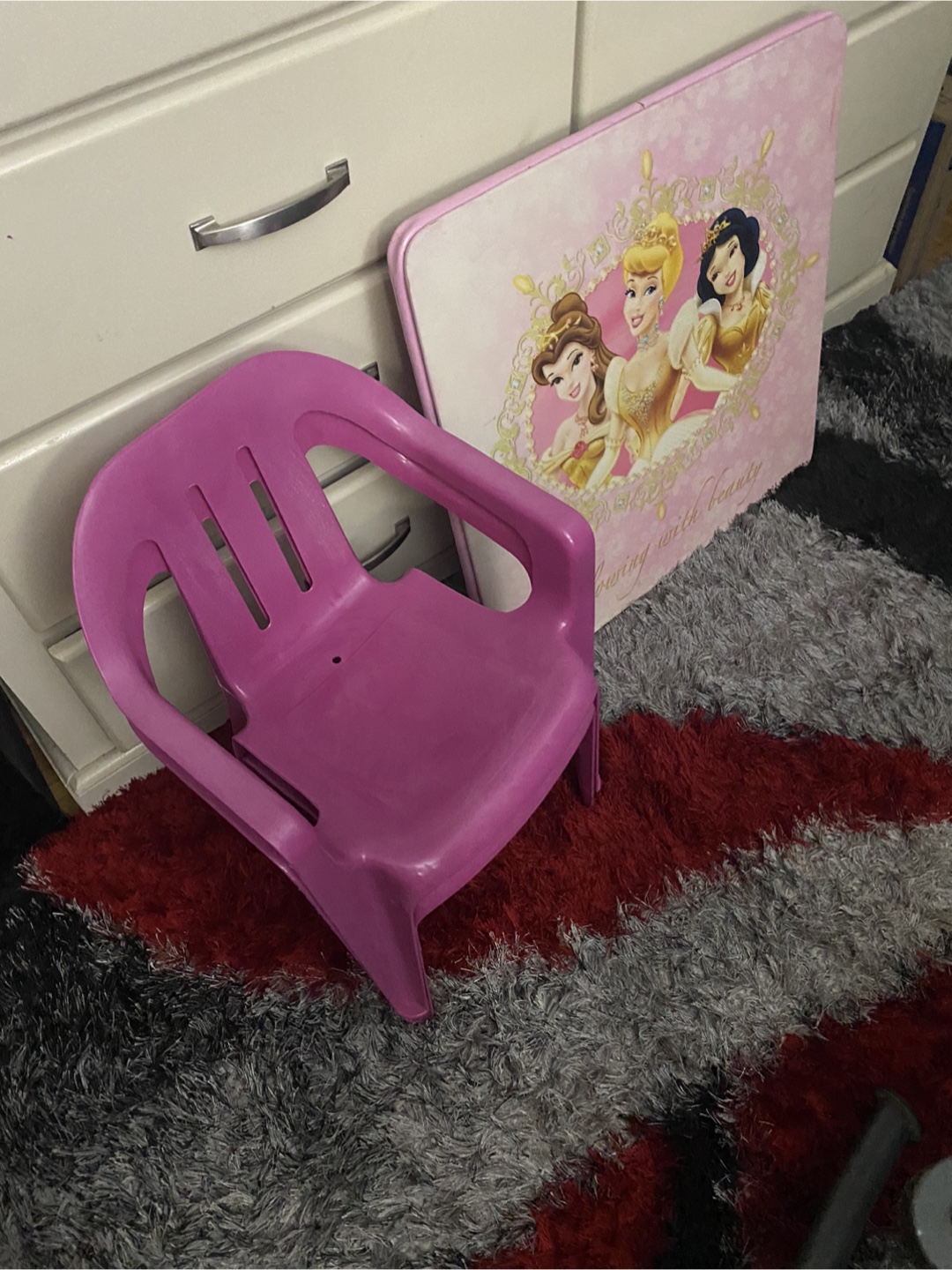 Disney Princess Table & 2 Pink Chairs - photo 3