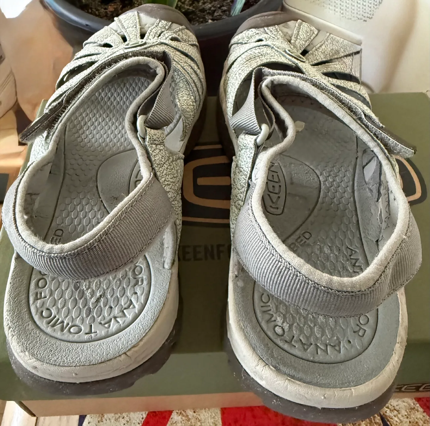 KEEN Women's Whisper Sandals, Size 7 thumbnail