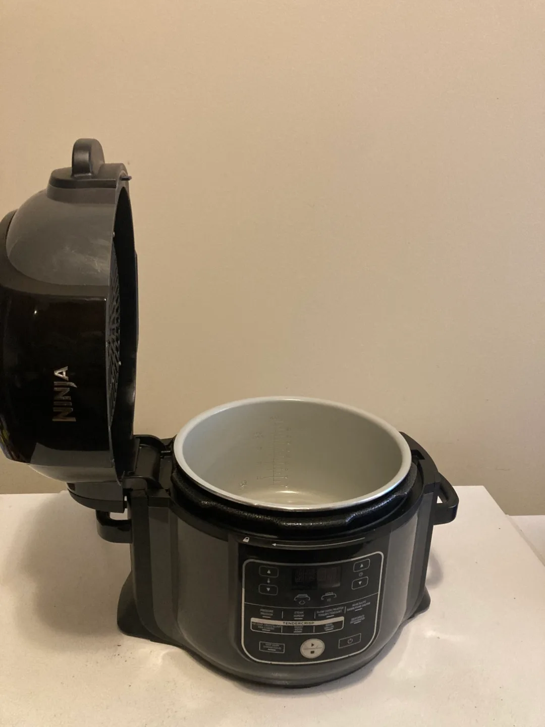 Ninja Foodi-the pressure cooker that crisps! image indicator(3)
