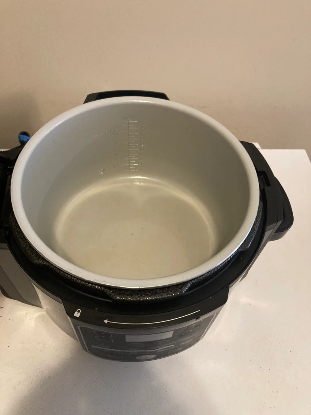 Ninja Foodi-the pressure cooker that crisps! image indicator(2)